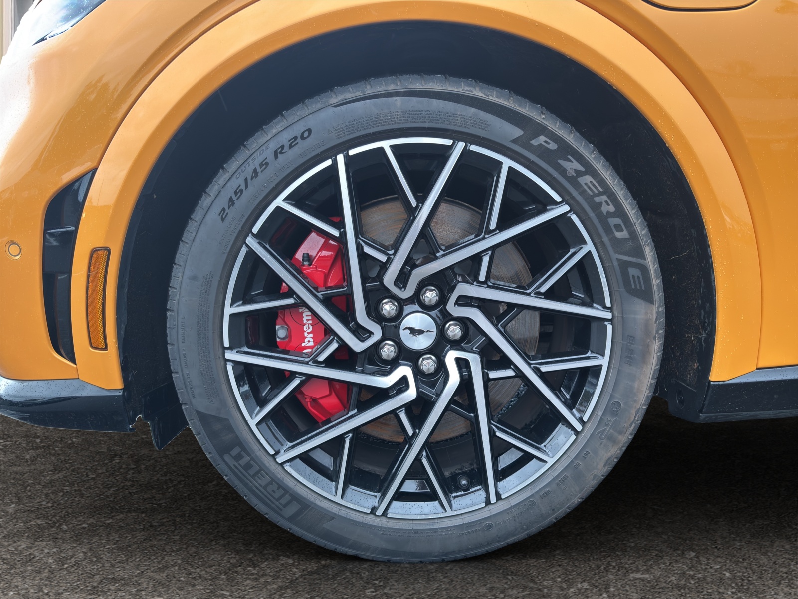 FORD Mustang Mach-E Extended GT AWD-image-15