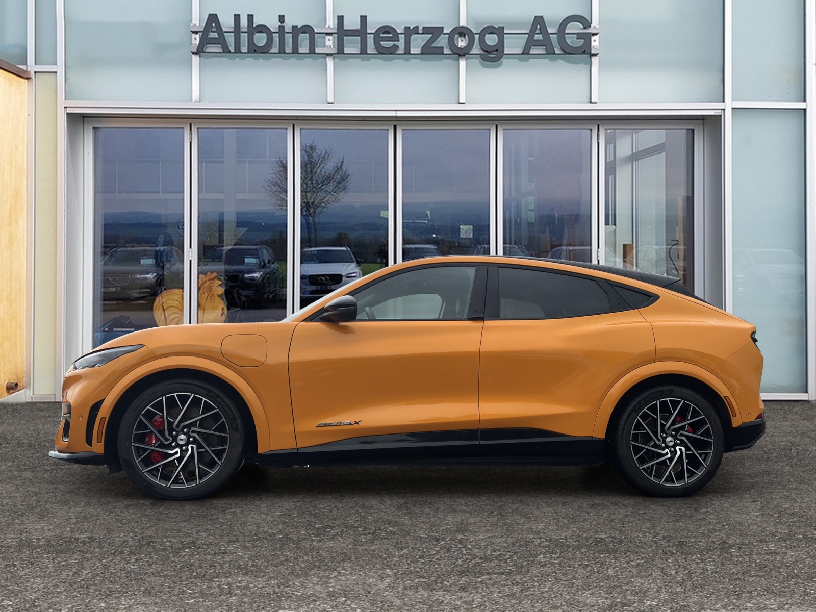 FORD Mustang Mach-E Extended GT AWD-showroom-element-1