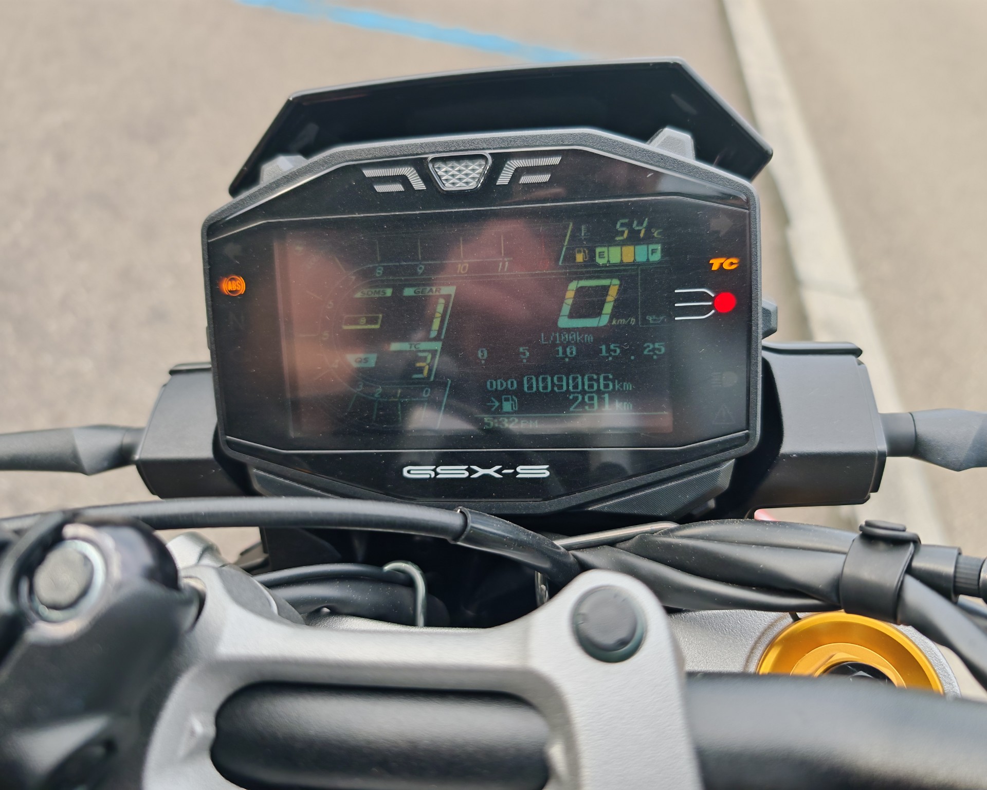 SUZUKI GSX-S 1000 EVO-image-13