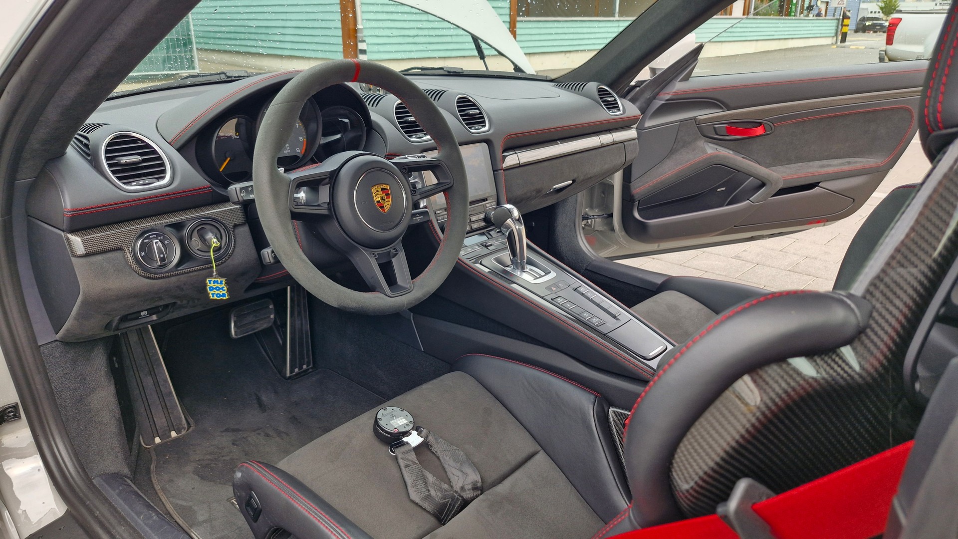 PORSCHE 4.0 GT4 PDK-image-15