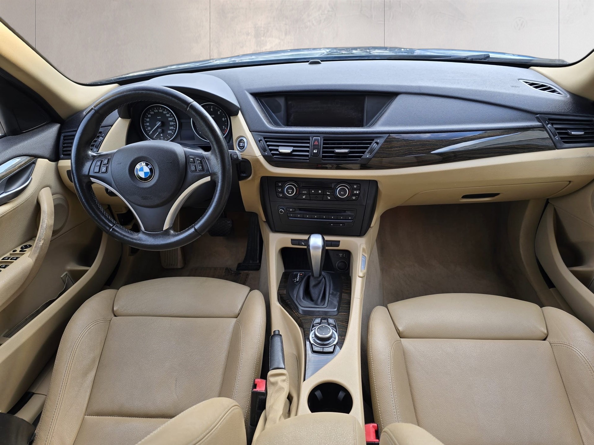 BMW X1 xDrive 28i Steptronic-image-10