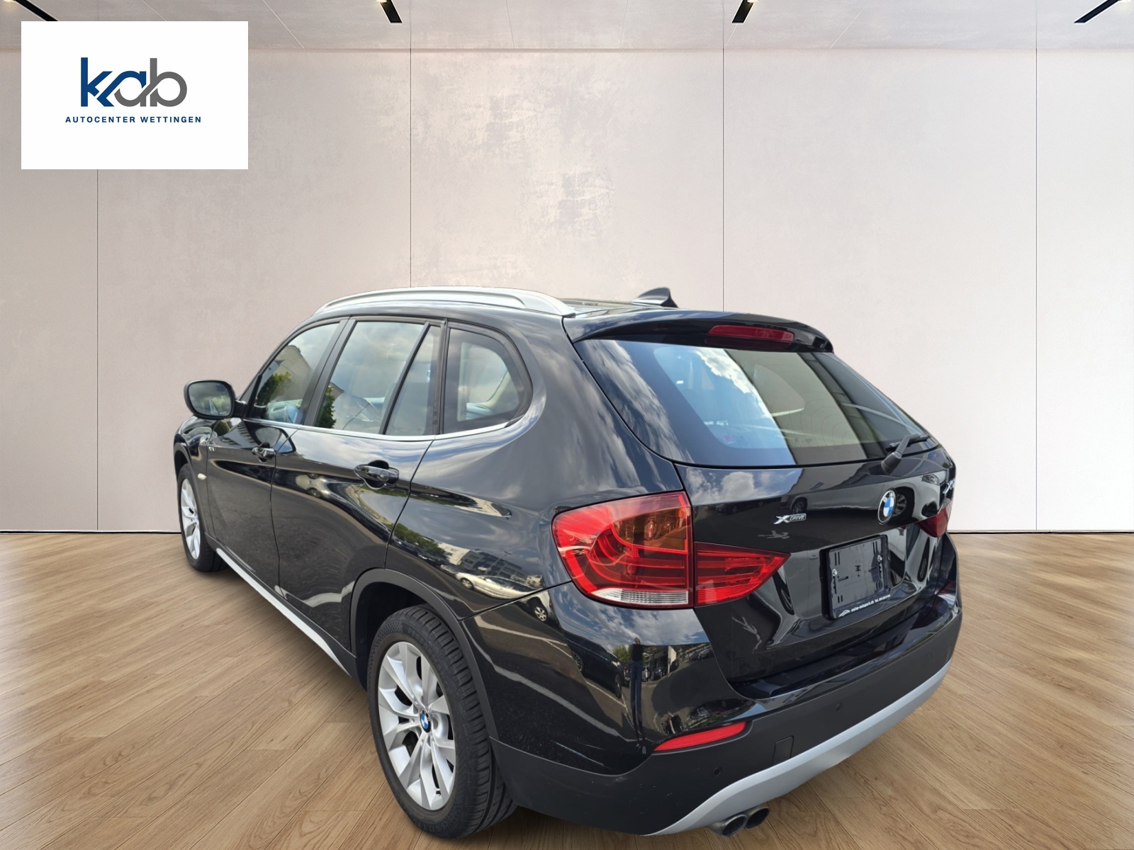 BMW X1 xDrive 28i Steptronic-image-5