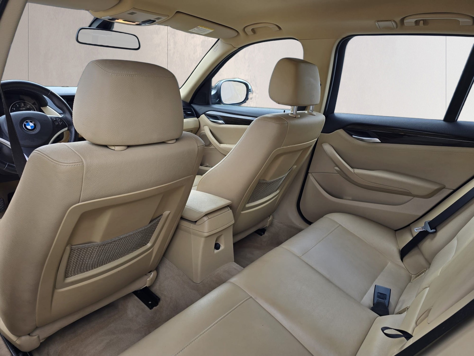 BMW X1 xDrive 28i Steptronic-image-16