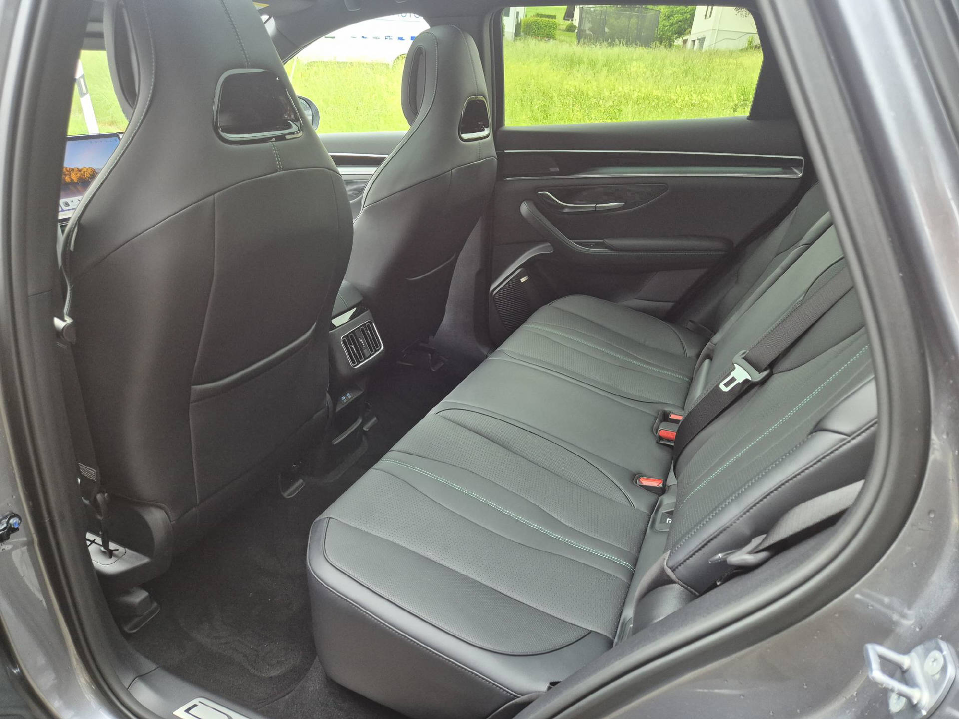 BYD Seal U DM-i Design AWD-image-14