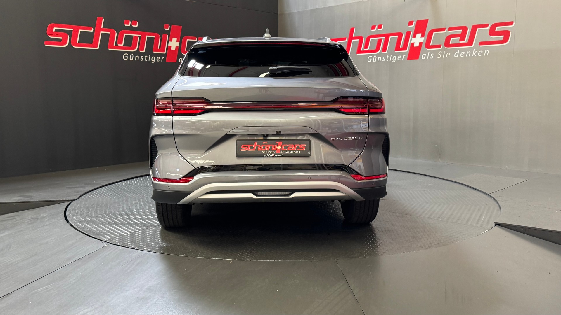 BYD Seal U DM-i Design AWD-showroom-element-3