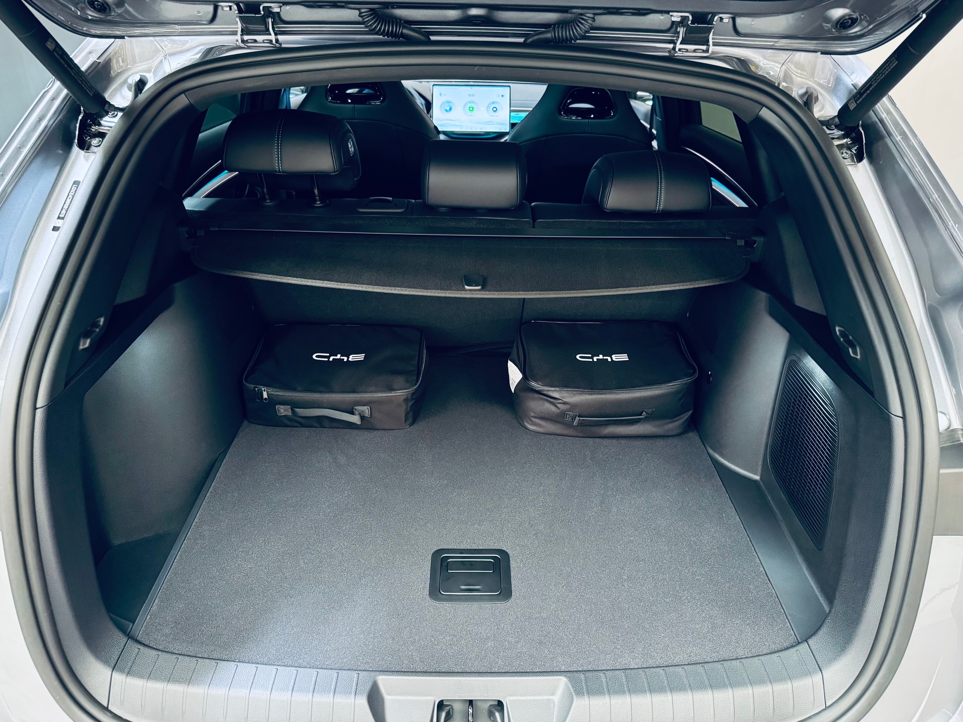 BYD Seal U DM-i Design AWD-image-9