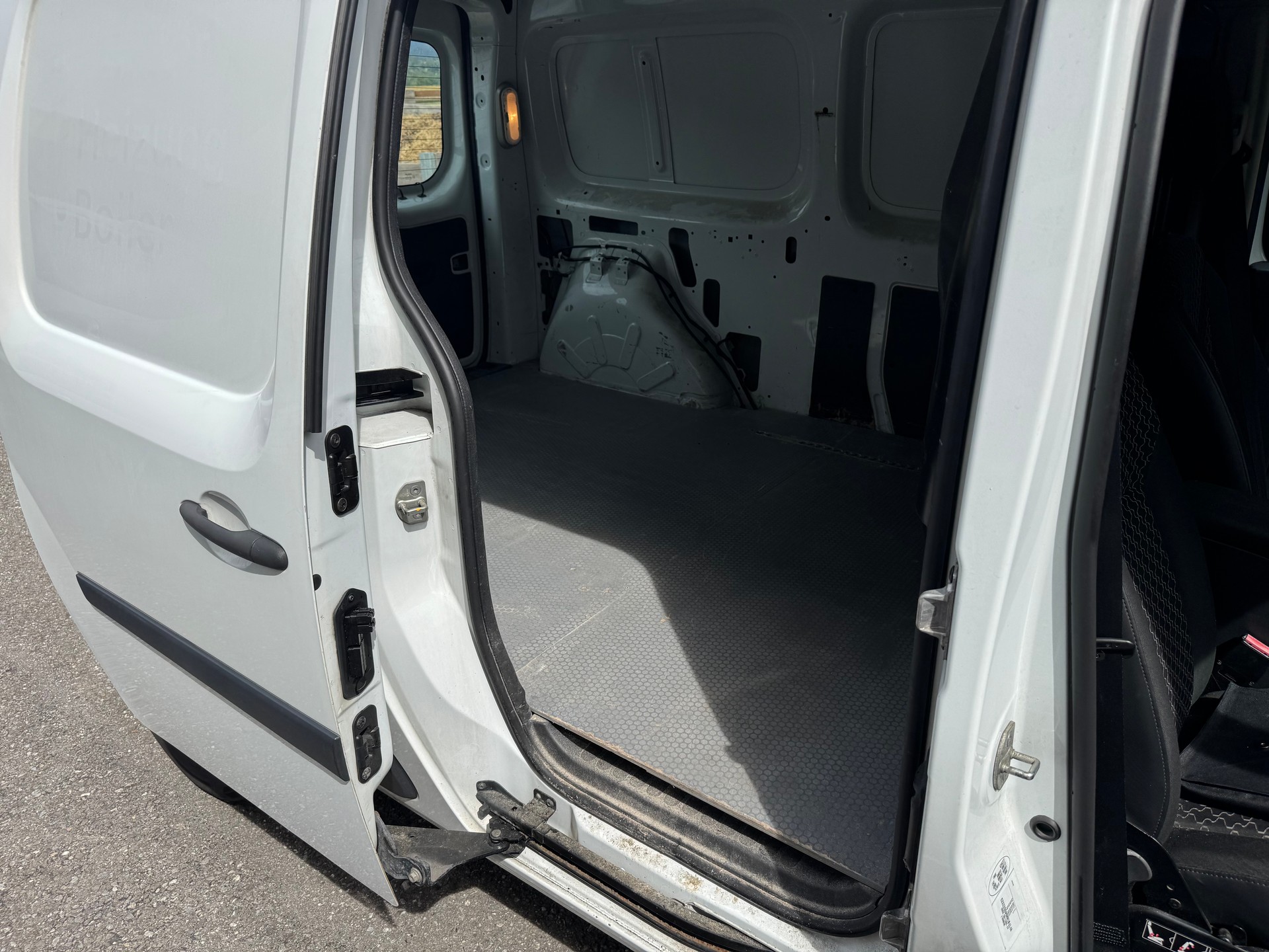 RENAULT Kangoo Maxi dCi 110 Business 2 Plätze / 2 places-image-11