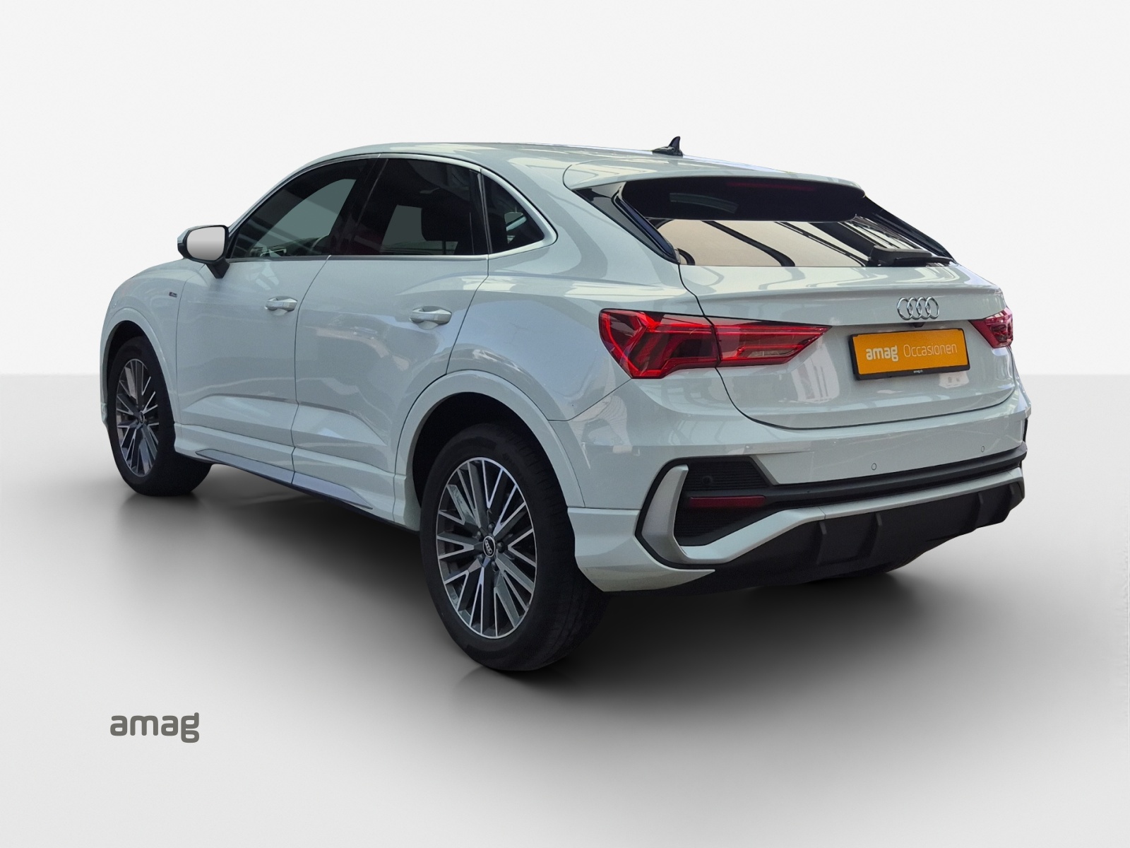AUDI Q3 Sportback 35 TFSI S line Attraction S-tronic-showroom-element-3
