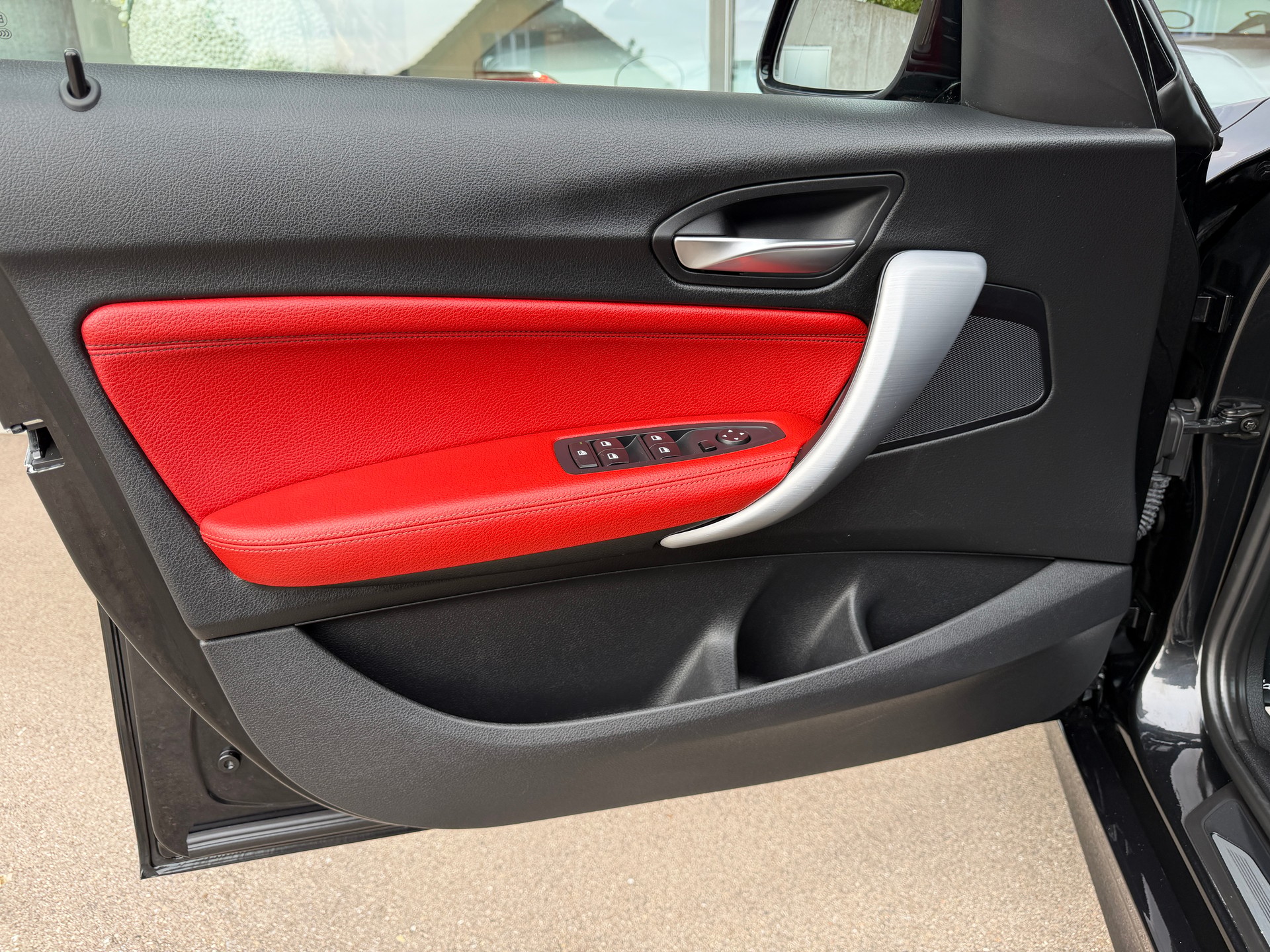 BMW M135i xDrive Steptronic-image-11