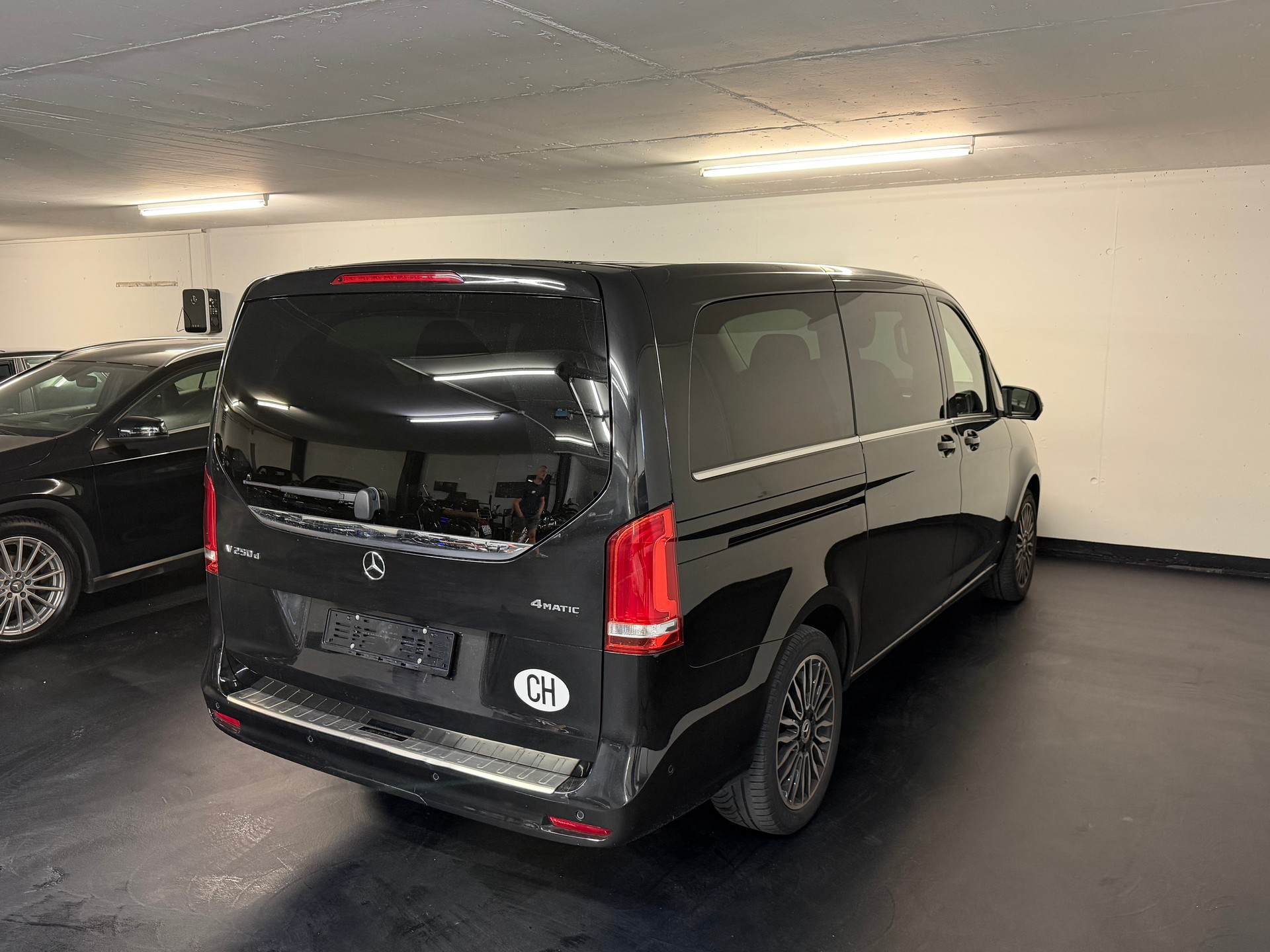 MERCEDES-BENZ V 250 d lang Avantgarde 4Matic G-Tronic-showroom-element-1