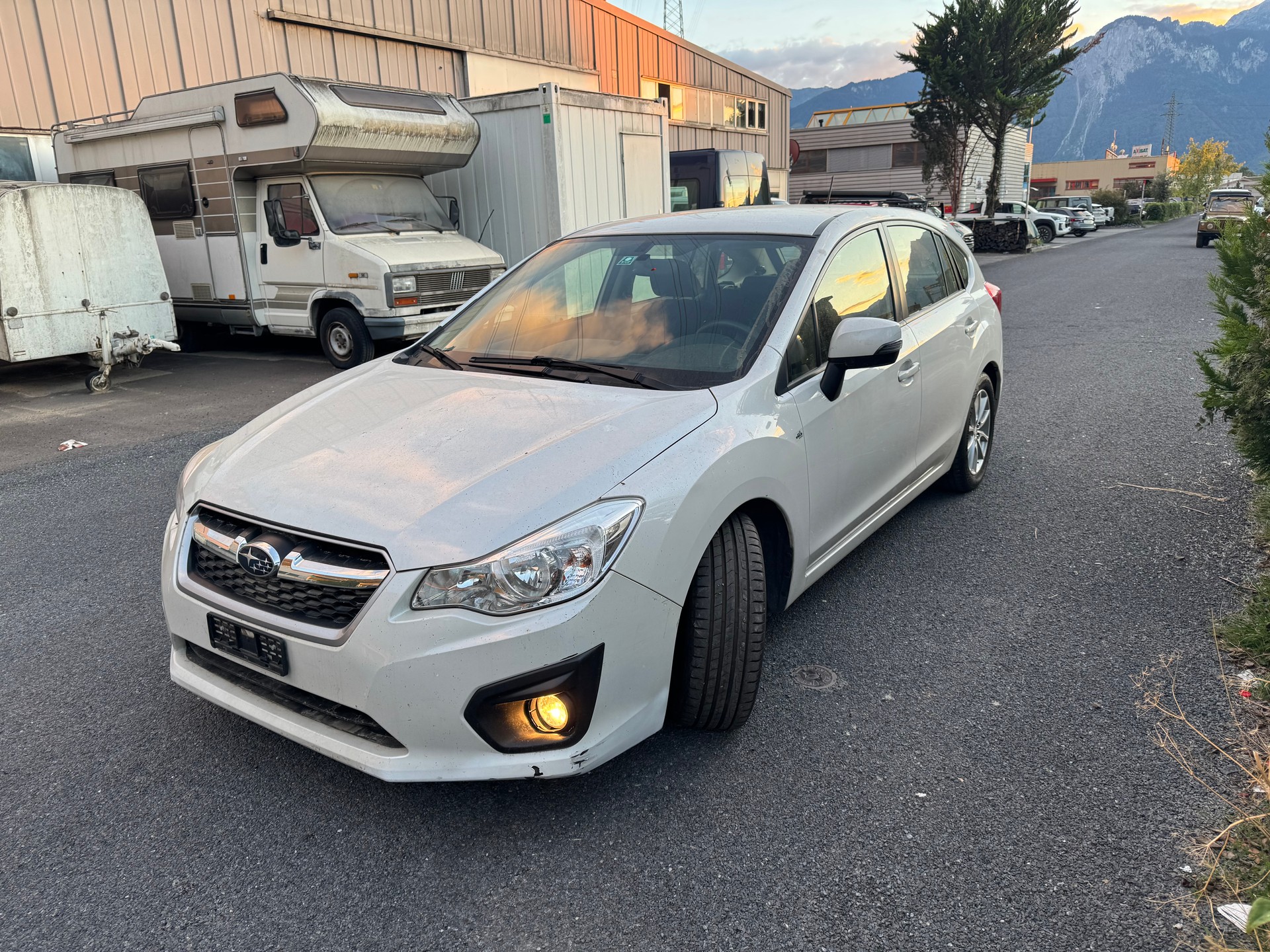 SUBARU Impreza 1.6 Swiss two CVT