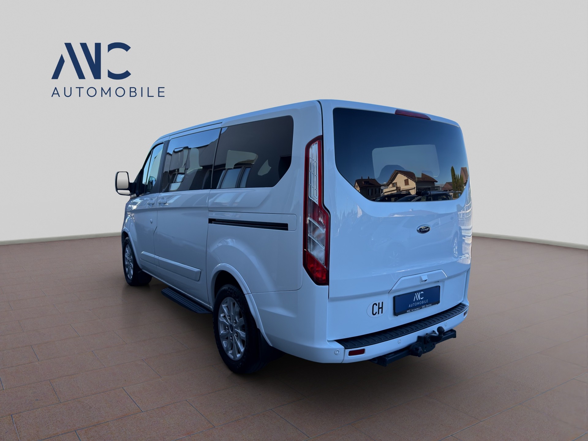 FORD Tourneo Custom 310 L1H1 Titanium SelectShift A-showroom-element-3