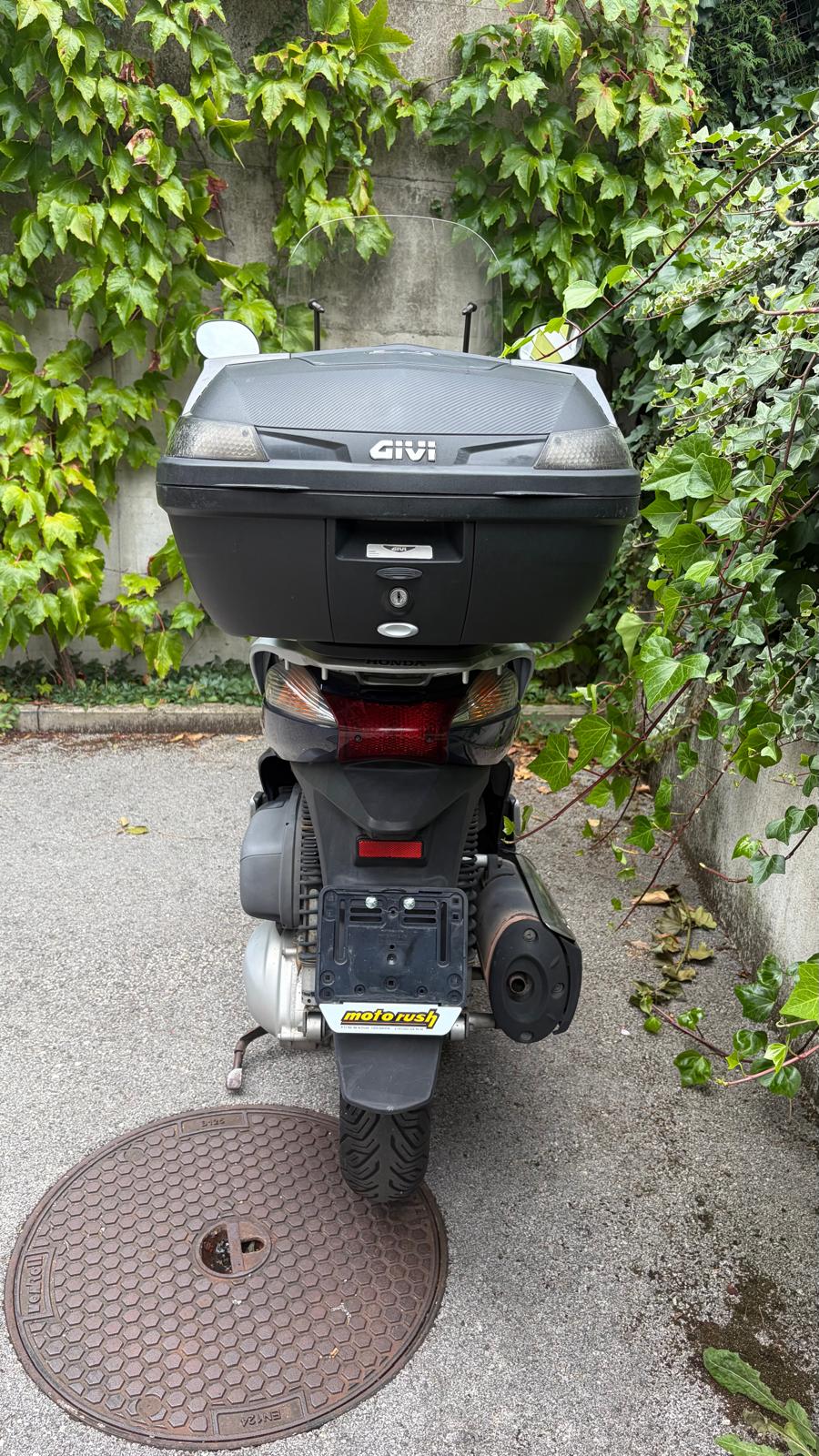HONDA SH 300 i ABS-image-2
