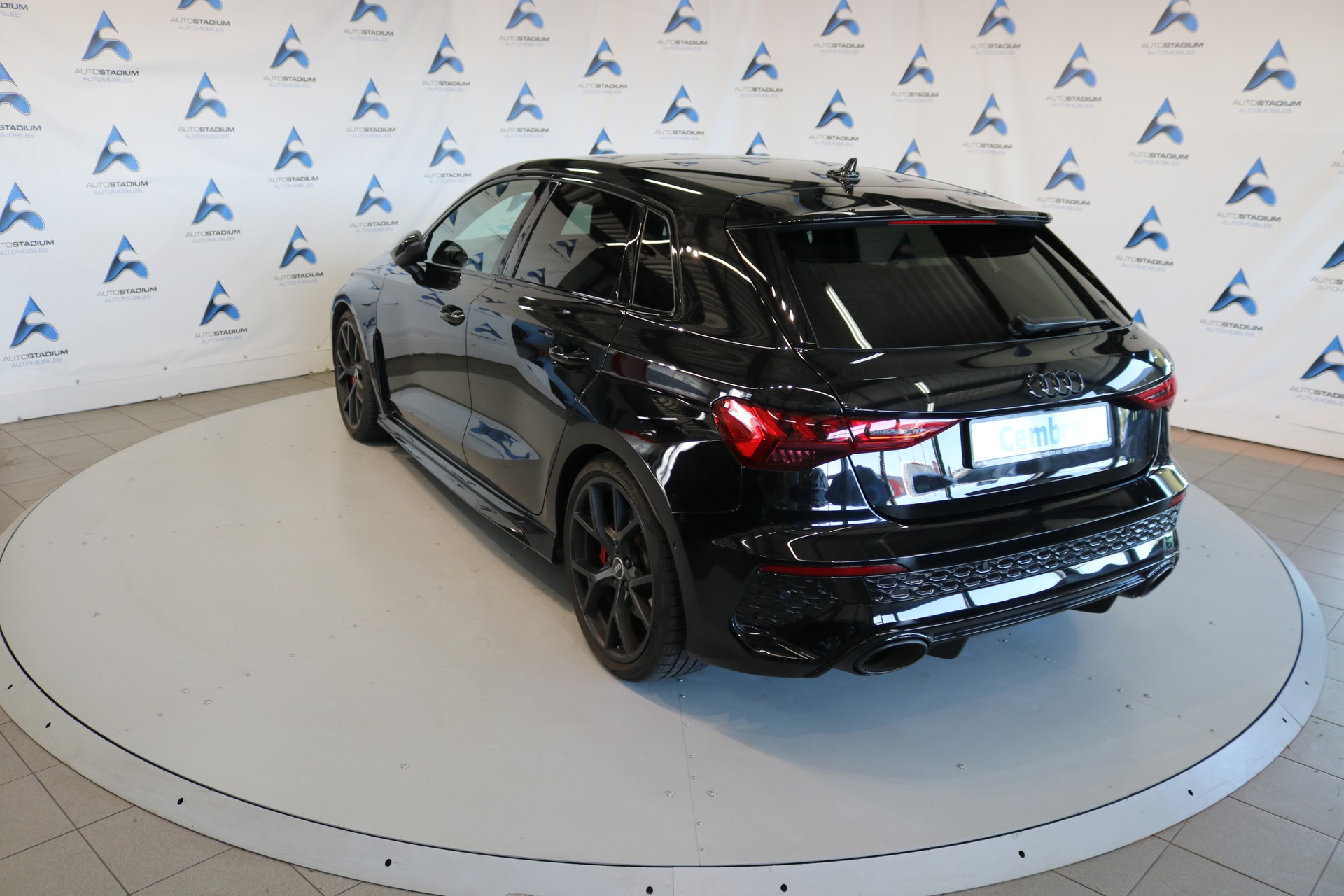 AUDI RS3 Sportback 2.5 TSI quattro S-tronic-image-18