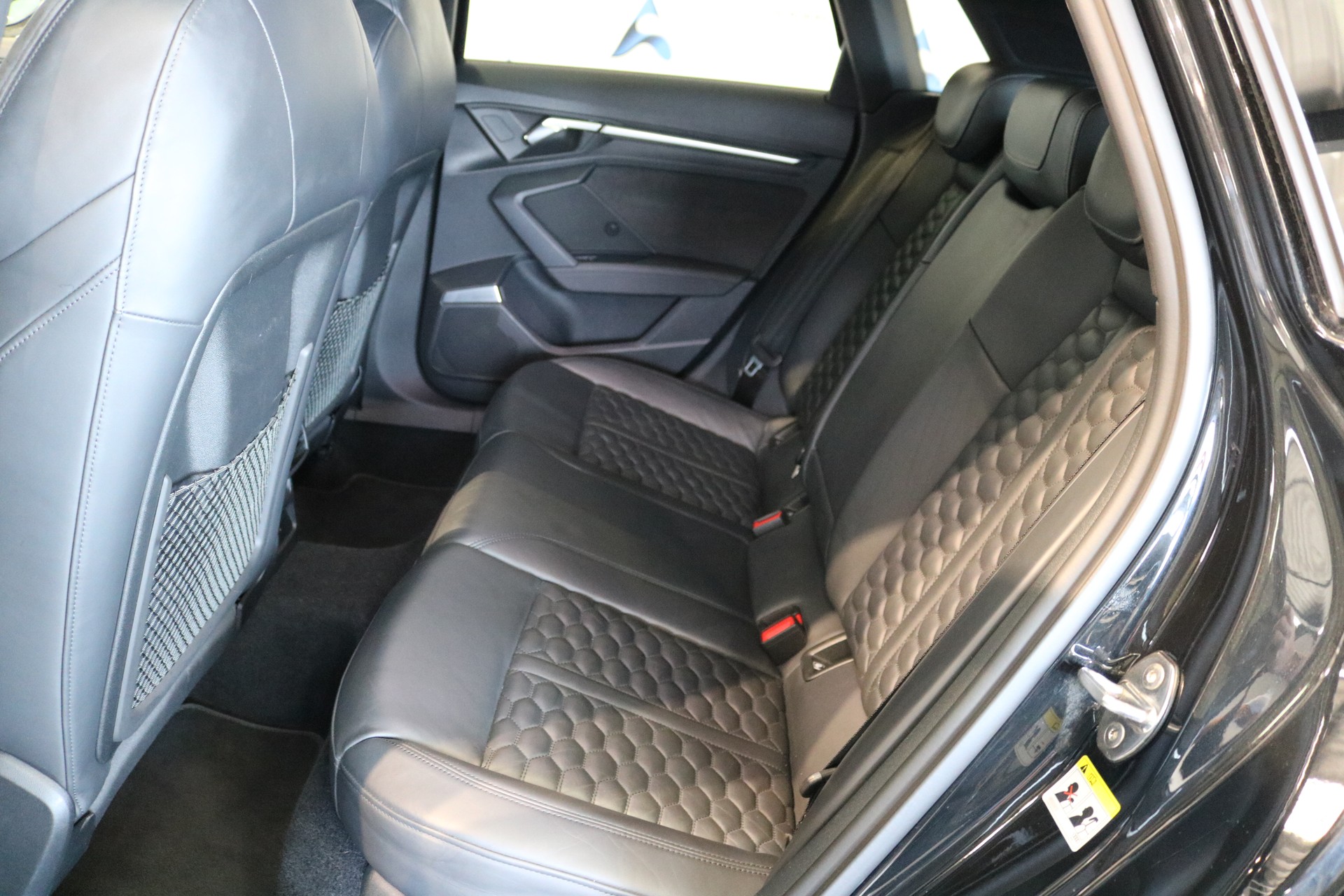 AUDI RS3 Sportback 2.5 TSI quattro S-tronic-showroom-element-3