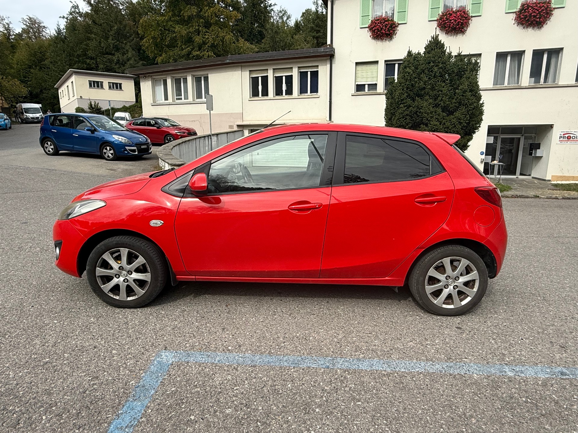 MAZDA 2 1.3i 16V Exclusive-showroom-element-2