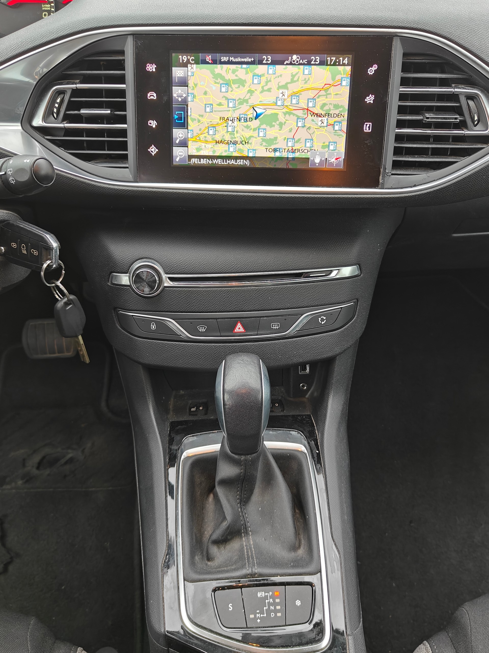 PEUGEOT 308 SW 1.2 THP Style Automatic-image-10