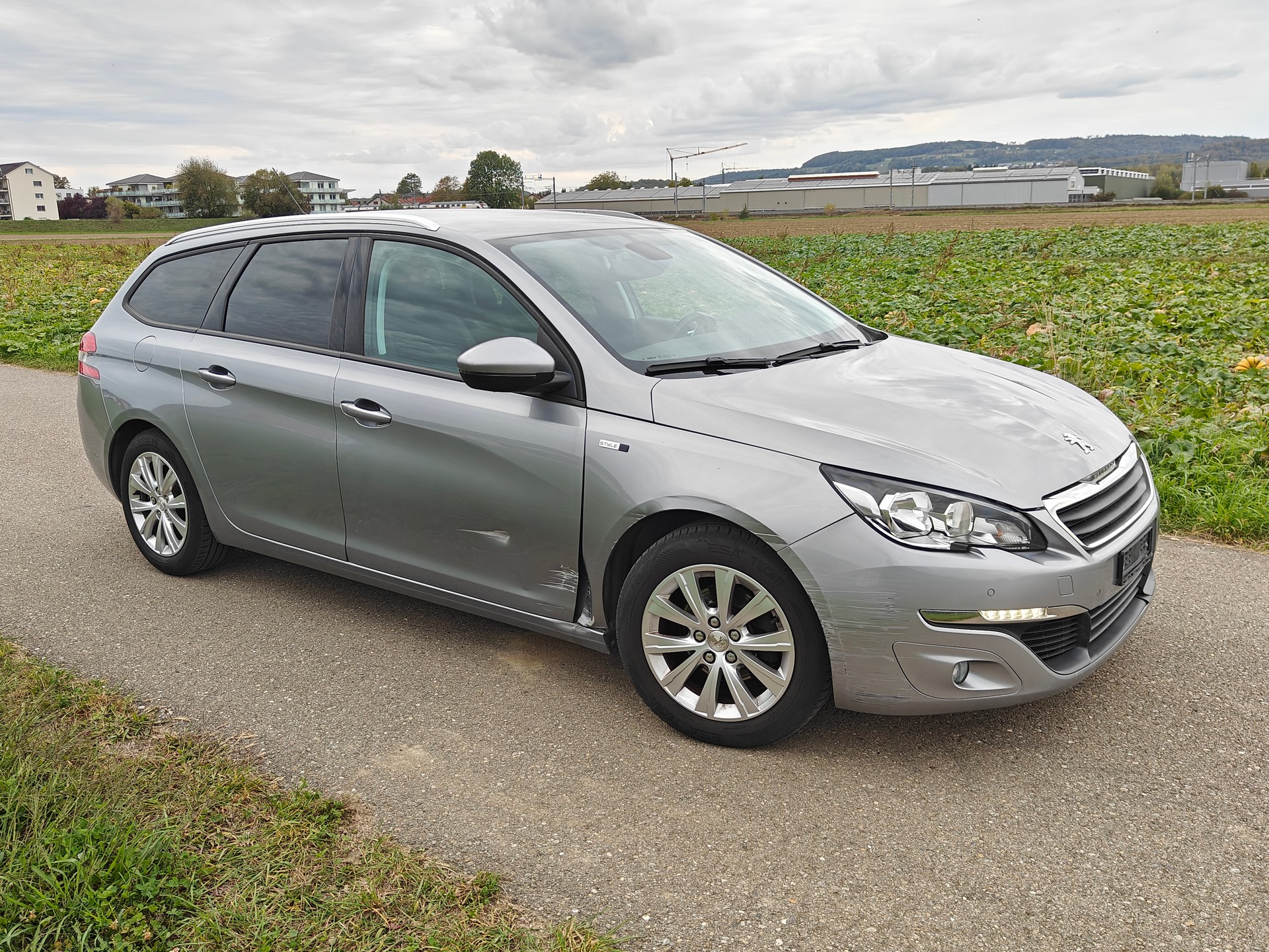 PEUGEOT 308 SW 1.2 THP Style Automatic-showroom-element-2