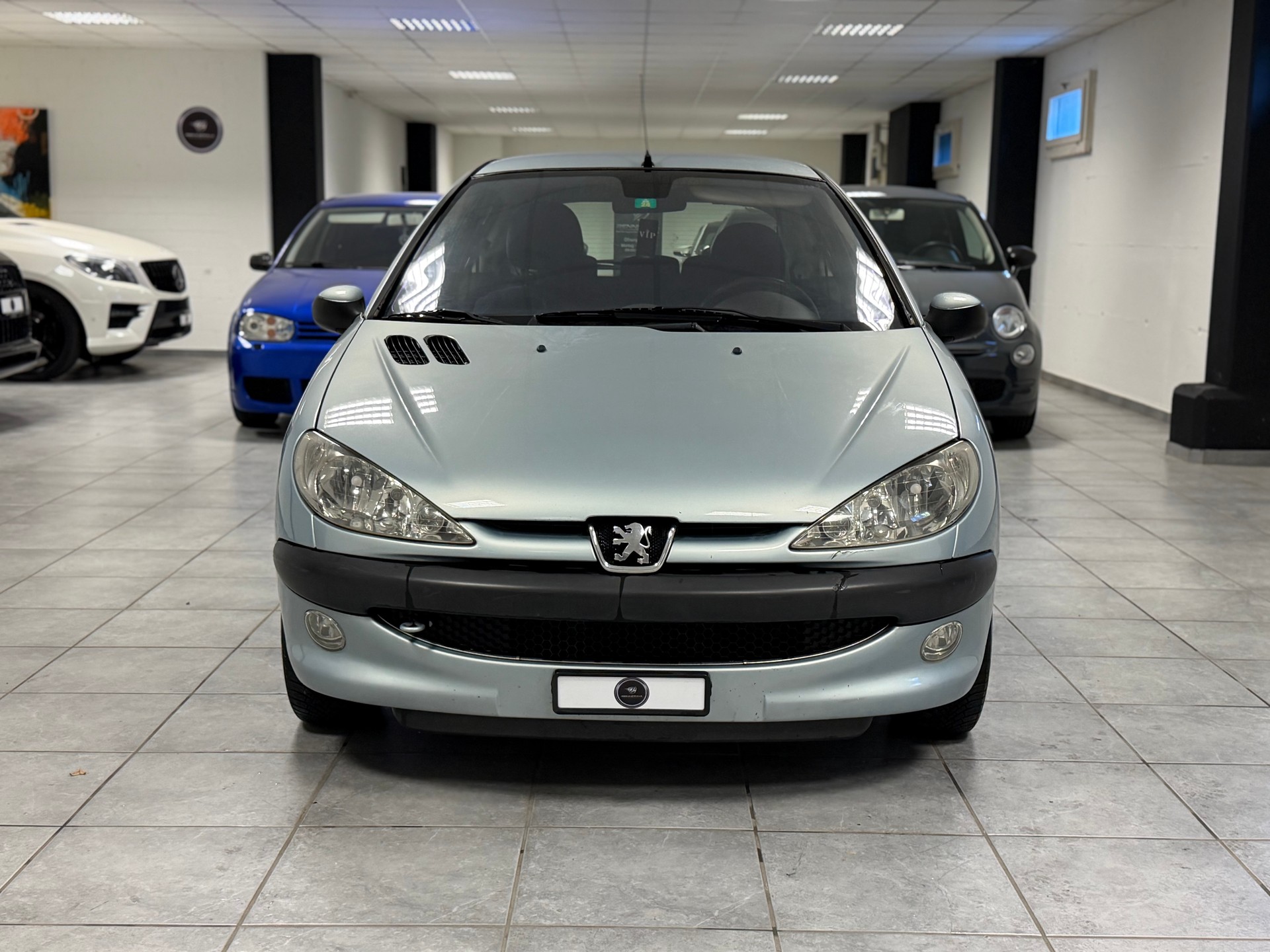PEUGEOT 206 1.6 16V (XT) Premium-showroom-element-2