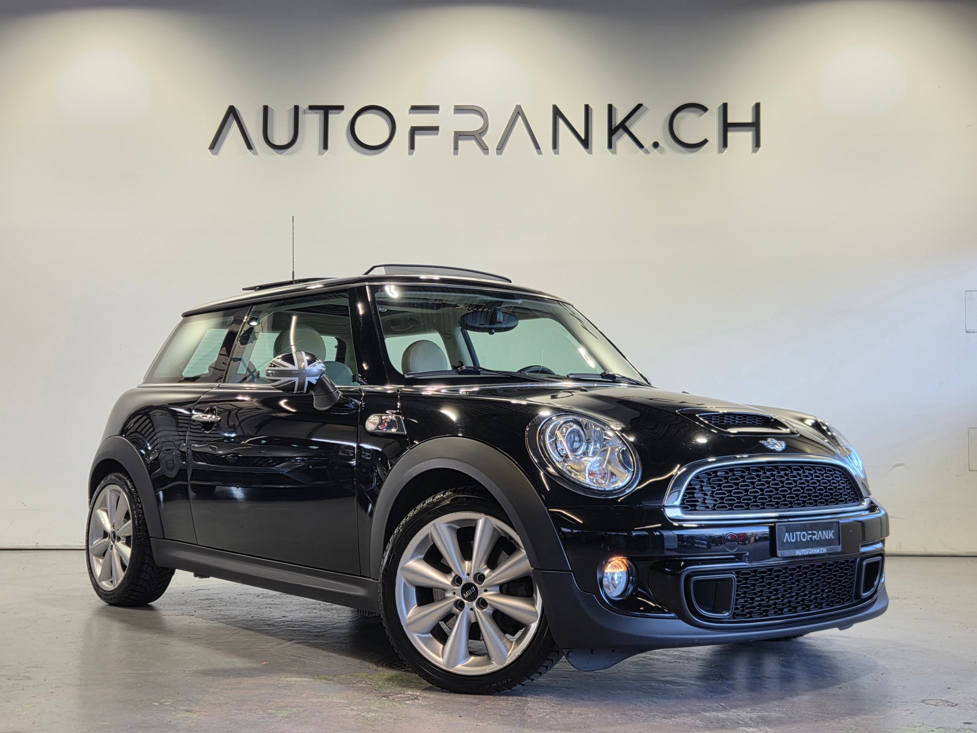 MINI Mini R56 1.6i Cooper S-showroom-element-3