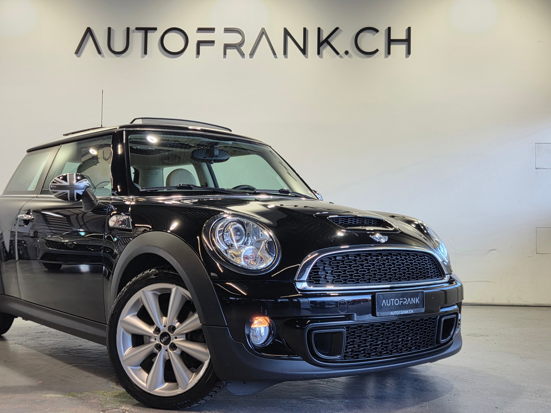 MINI Mini R56 1.6i Cooper S-showroom-element-1
