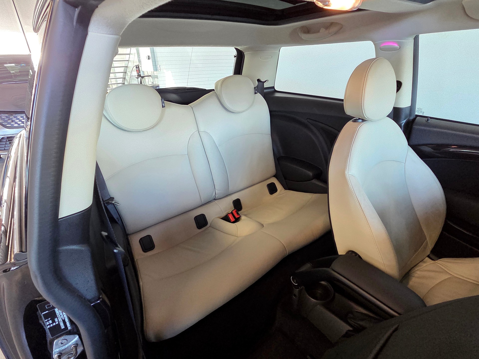 MINI Mini R56 1.6i Cooper S-image-20