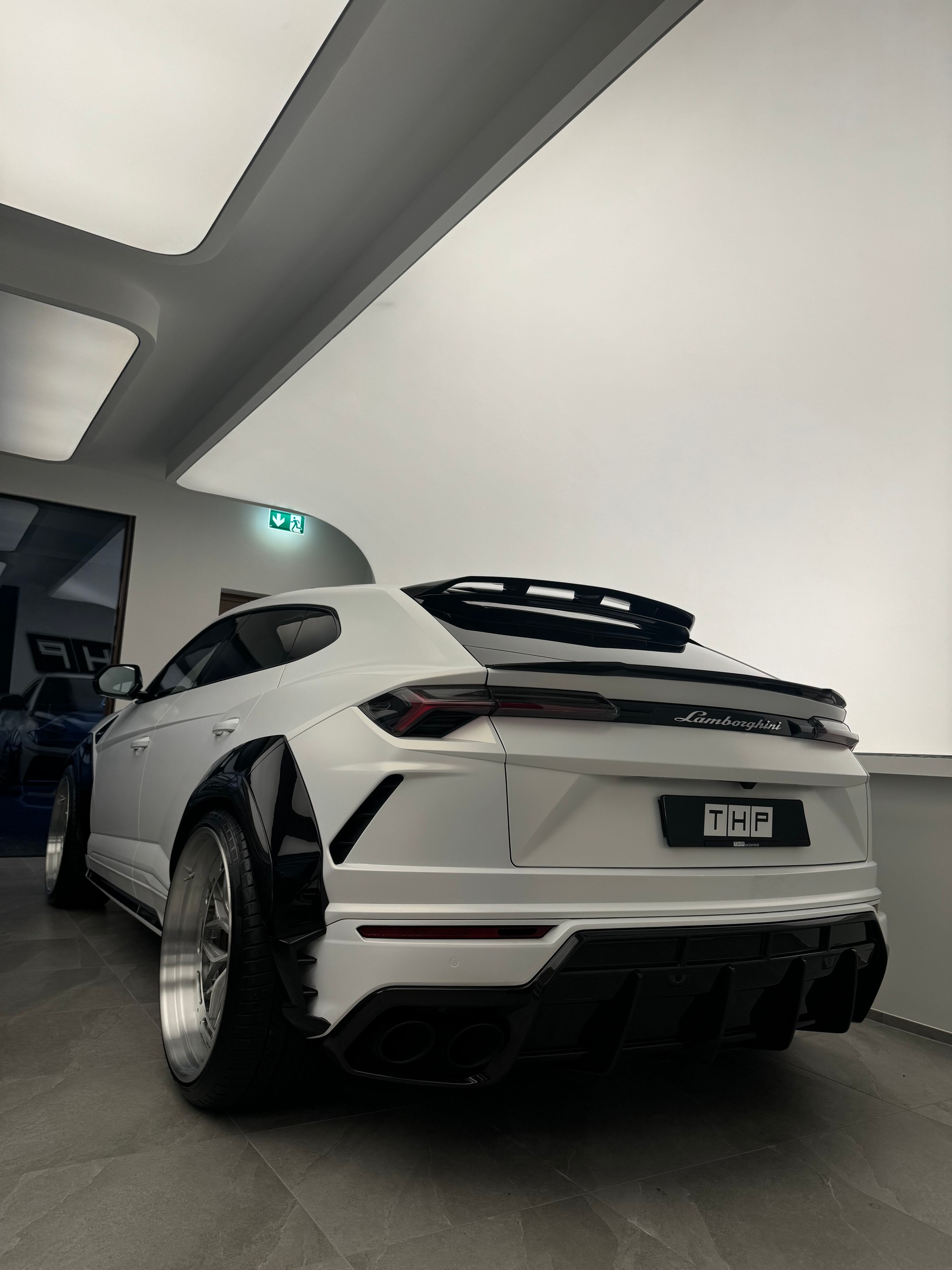 LAMBORGHINI Urus E-Gear Widebody Unikat-image-11