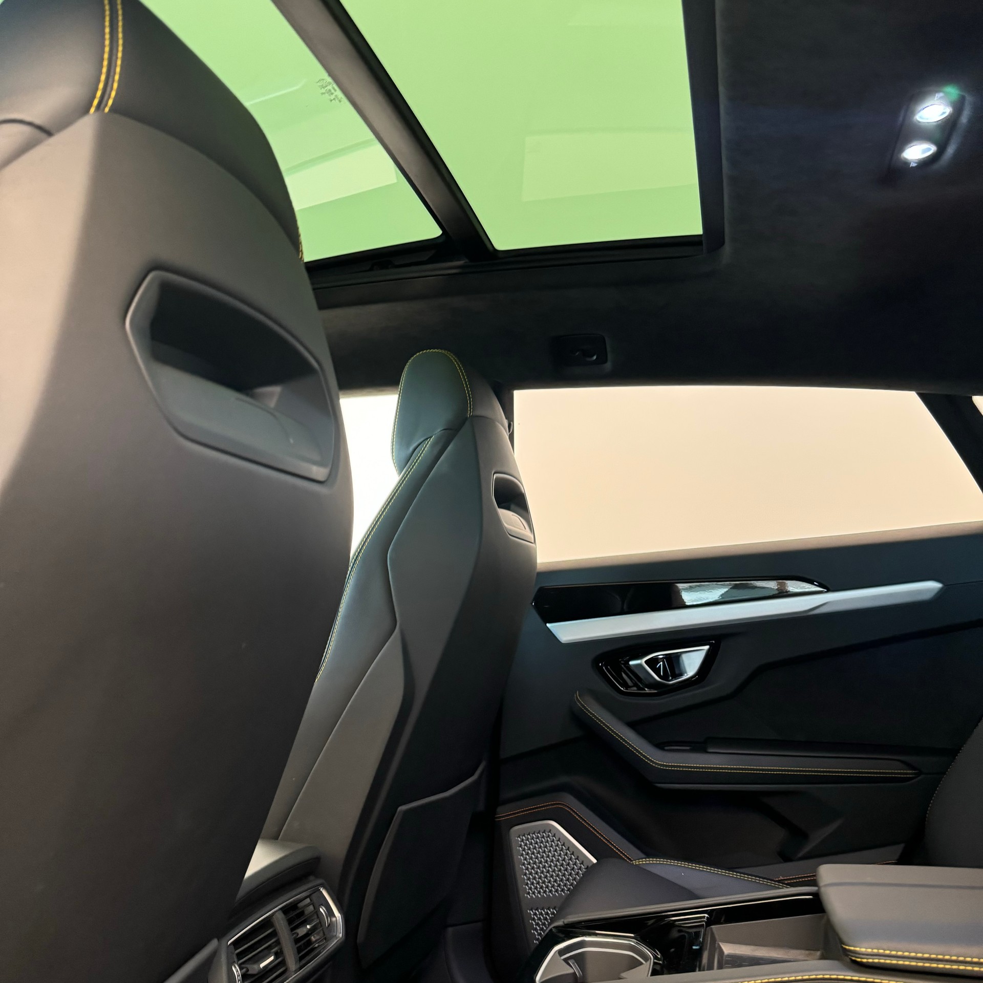 LAMBORGHINI Urus E-Gear Widebody Unikat-image-23