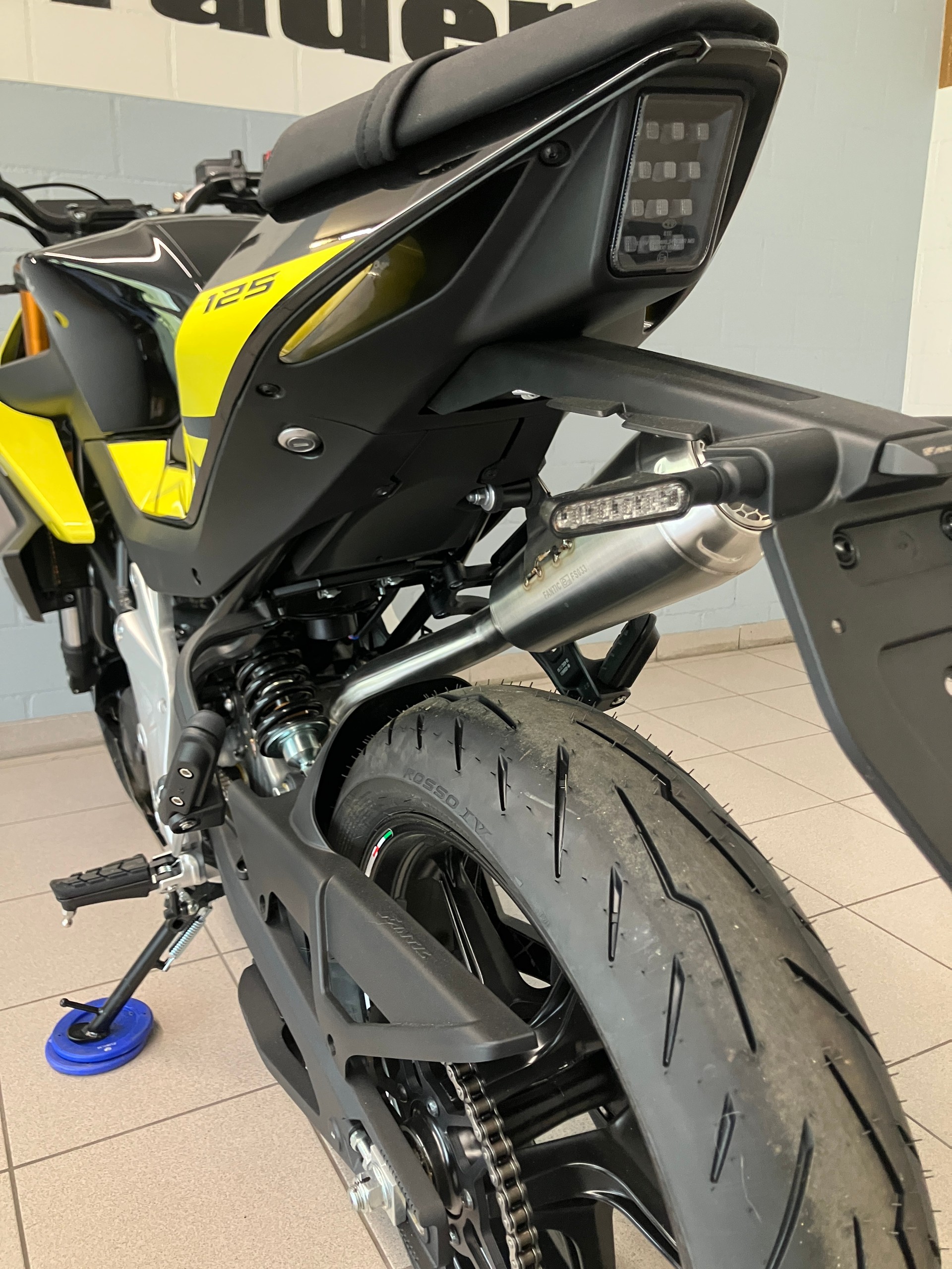 FANTIC STEALTH 125-image-6