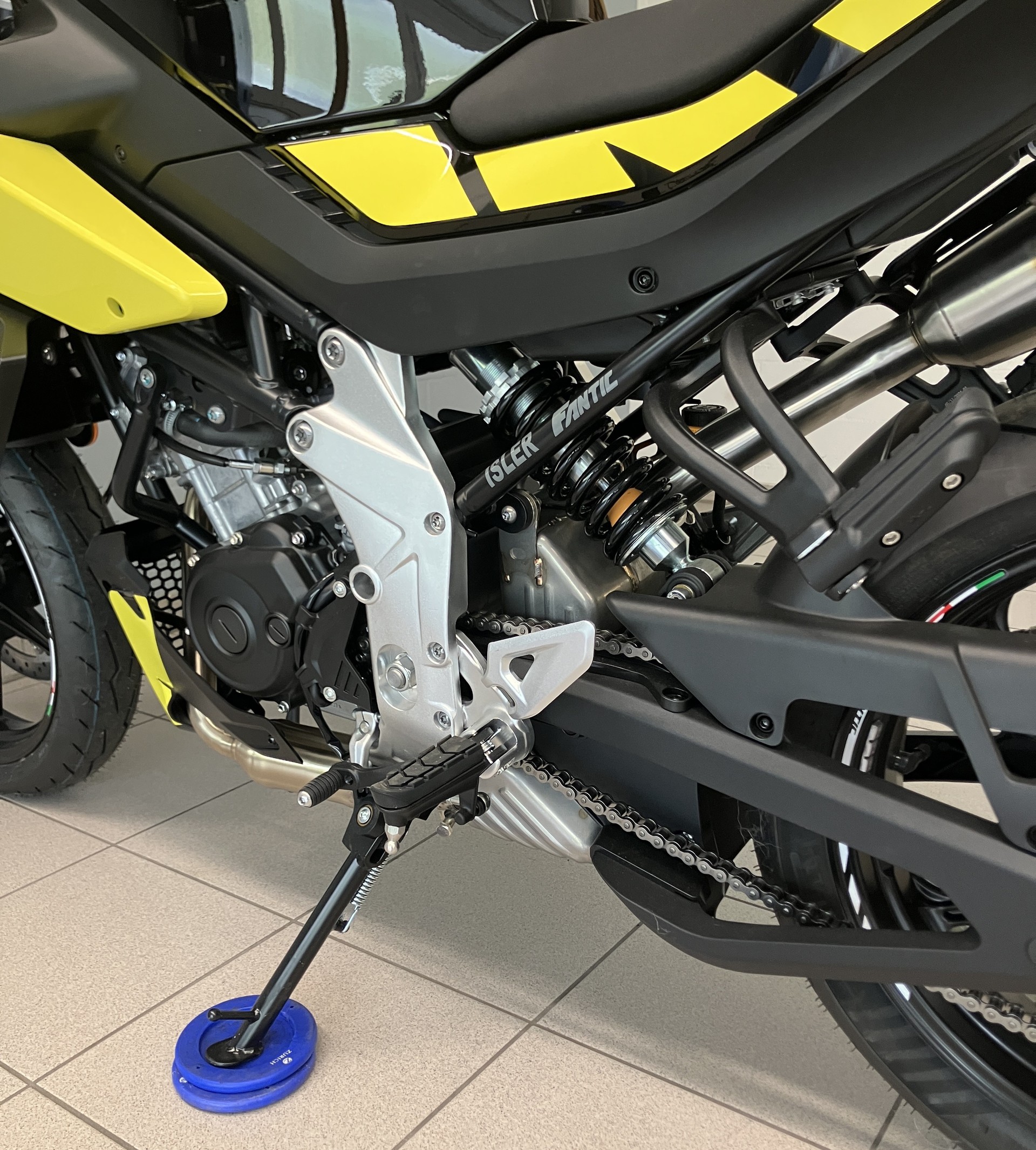 FANTIC STEALTH 125-image-5