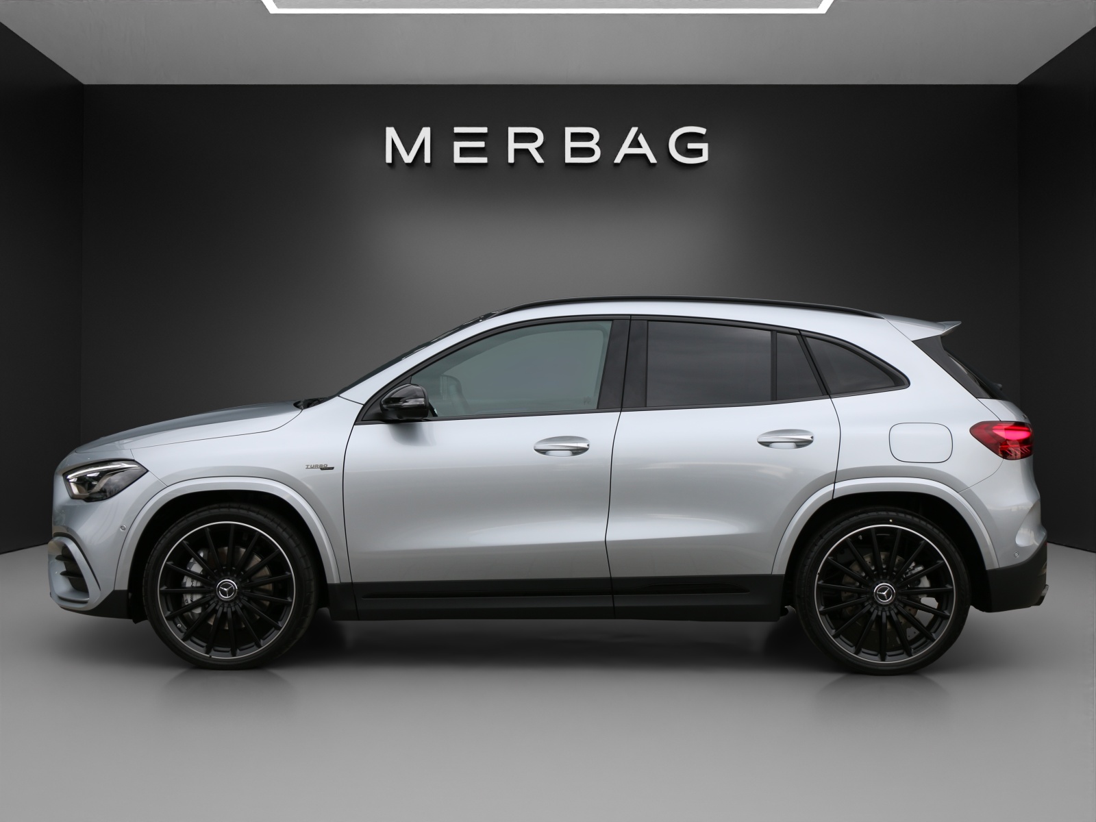MERCEDES-BENZ GLA 35 AMG 4MATIC-image-1