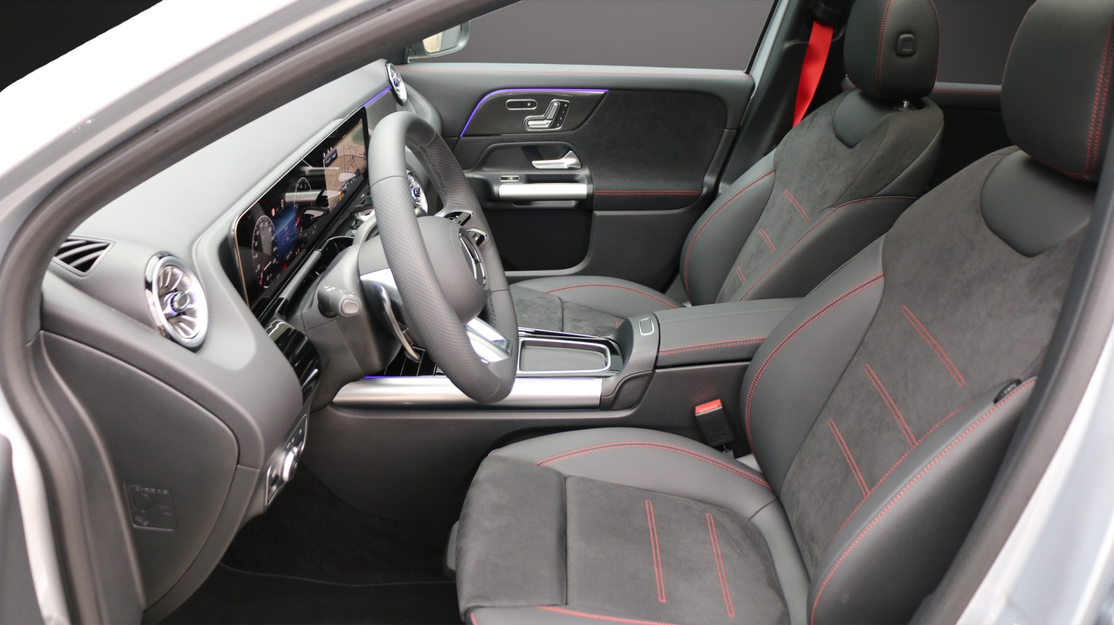 MERCEDES-BENZ GLA 35 AMG 4MATIC-image-13