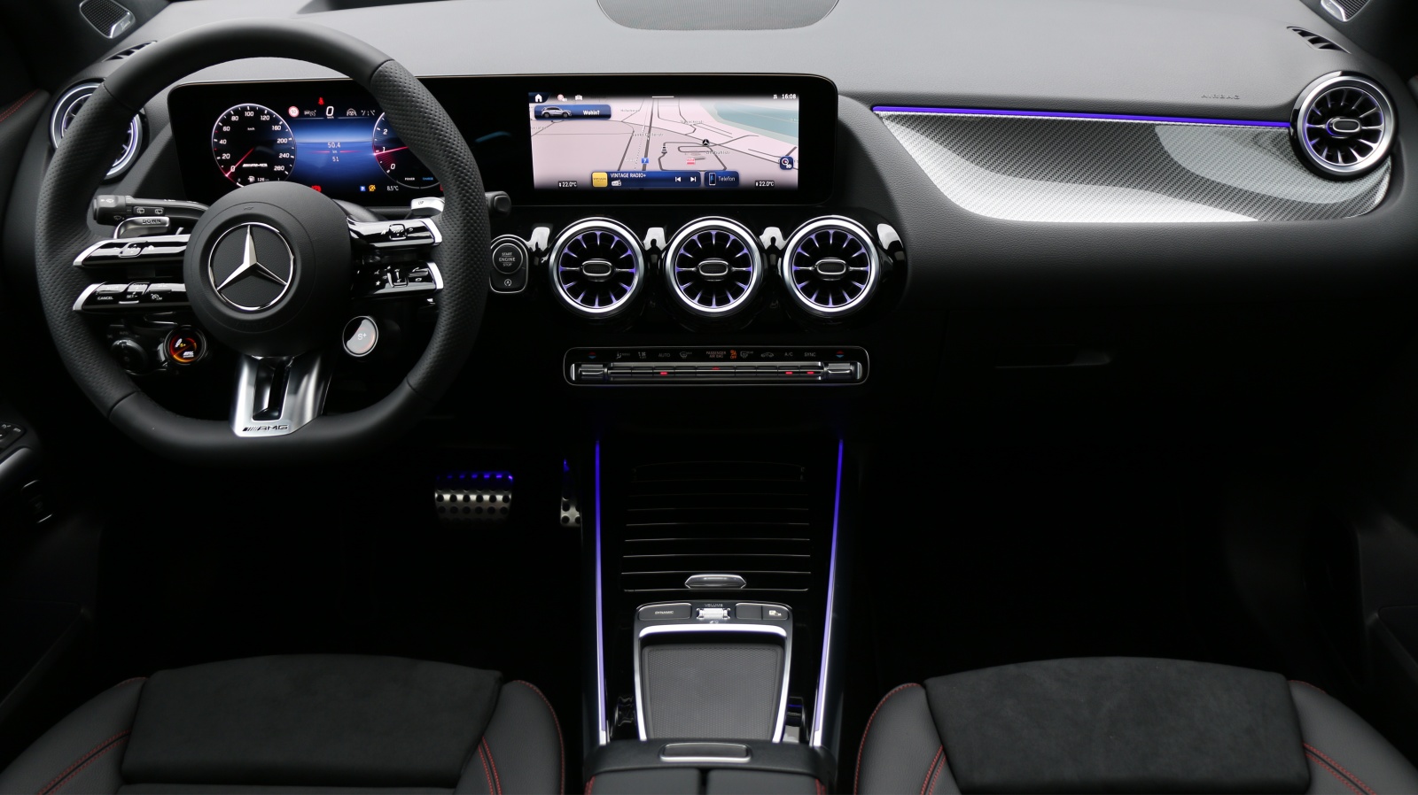MERCEDES-BENZ GLA 35 AMG 4MATIC-image-4