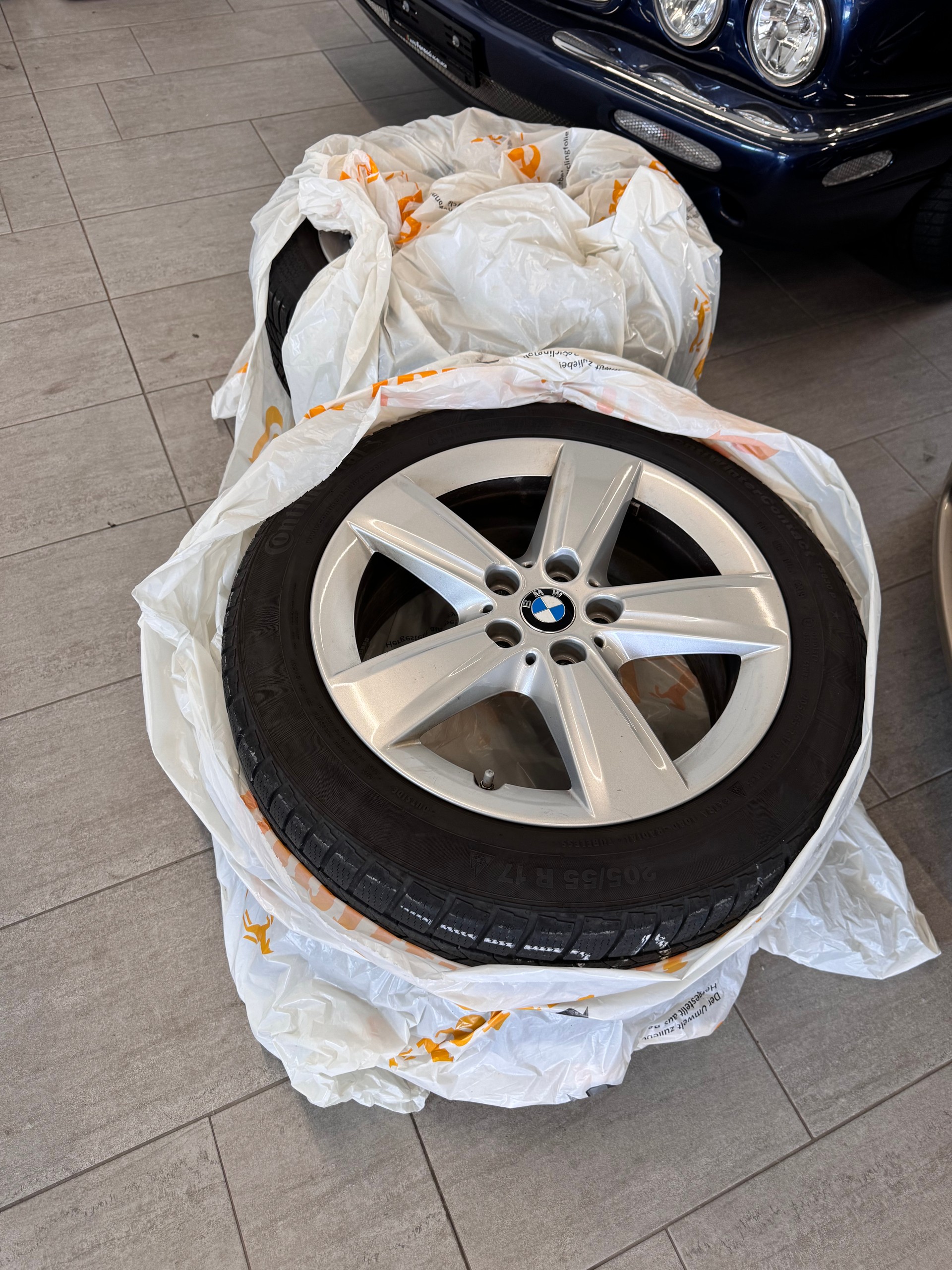 BMW 225i xDrive Active Tourer Steptronic-image-23