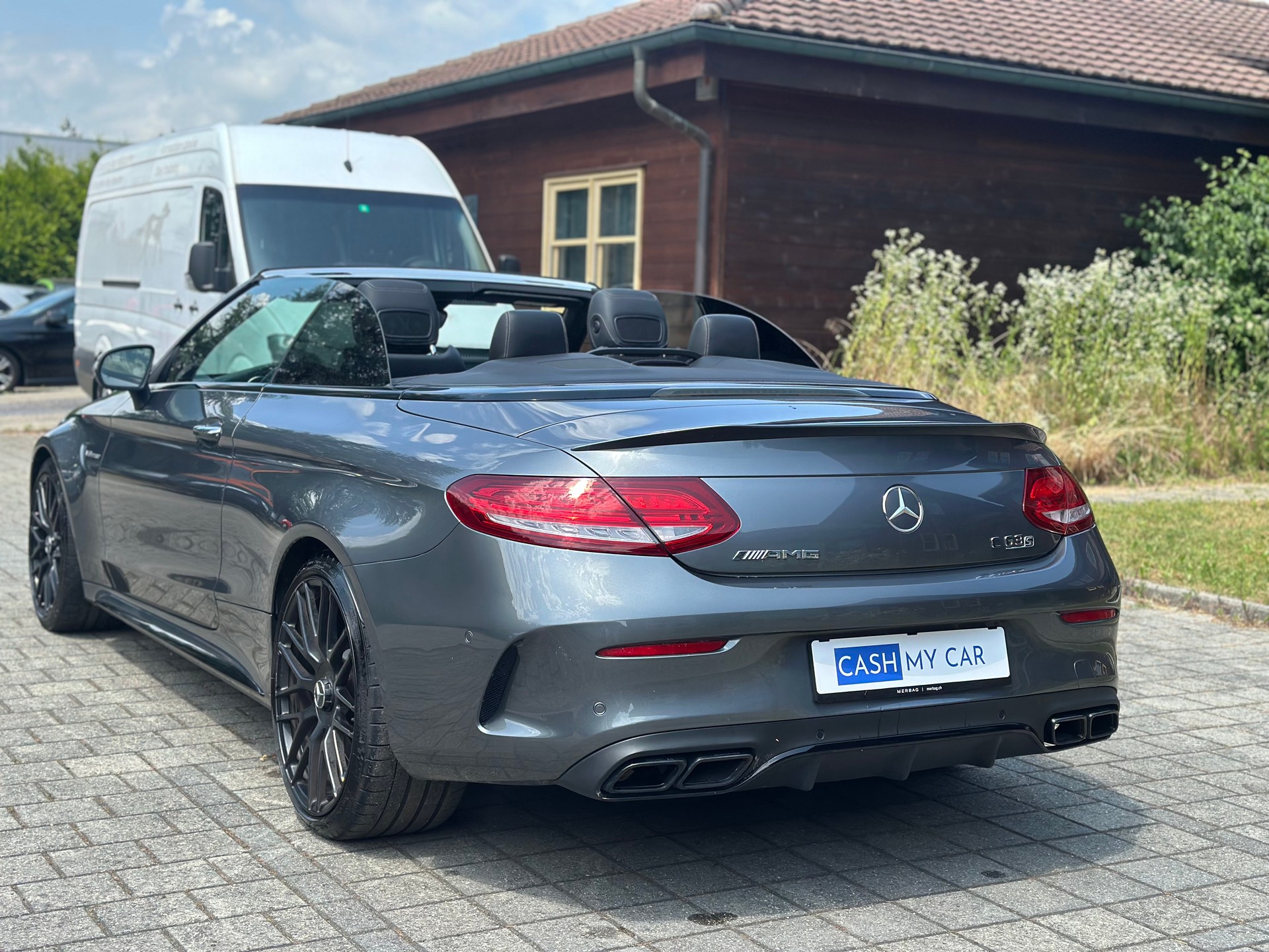 MERCEDES-BENZ C 63 S Cabriolet AMG Speedshift-image-5