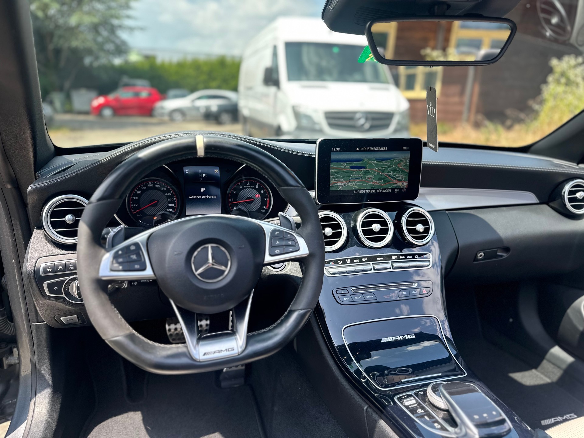 MERCEDES-BENZ C 63 S Cabriolet AMG Speedshift-image-13