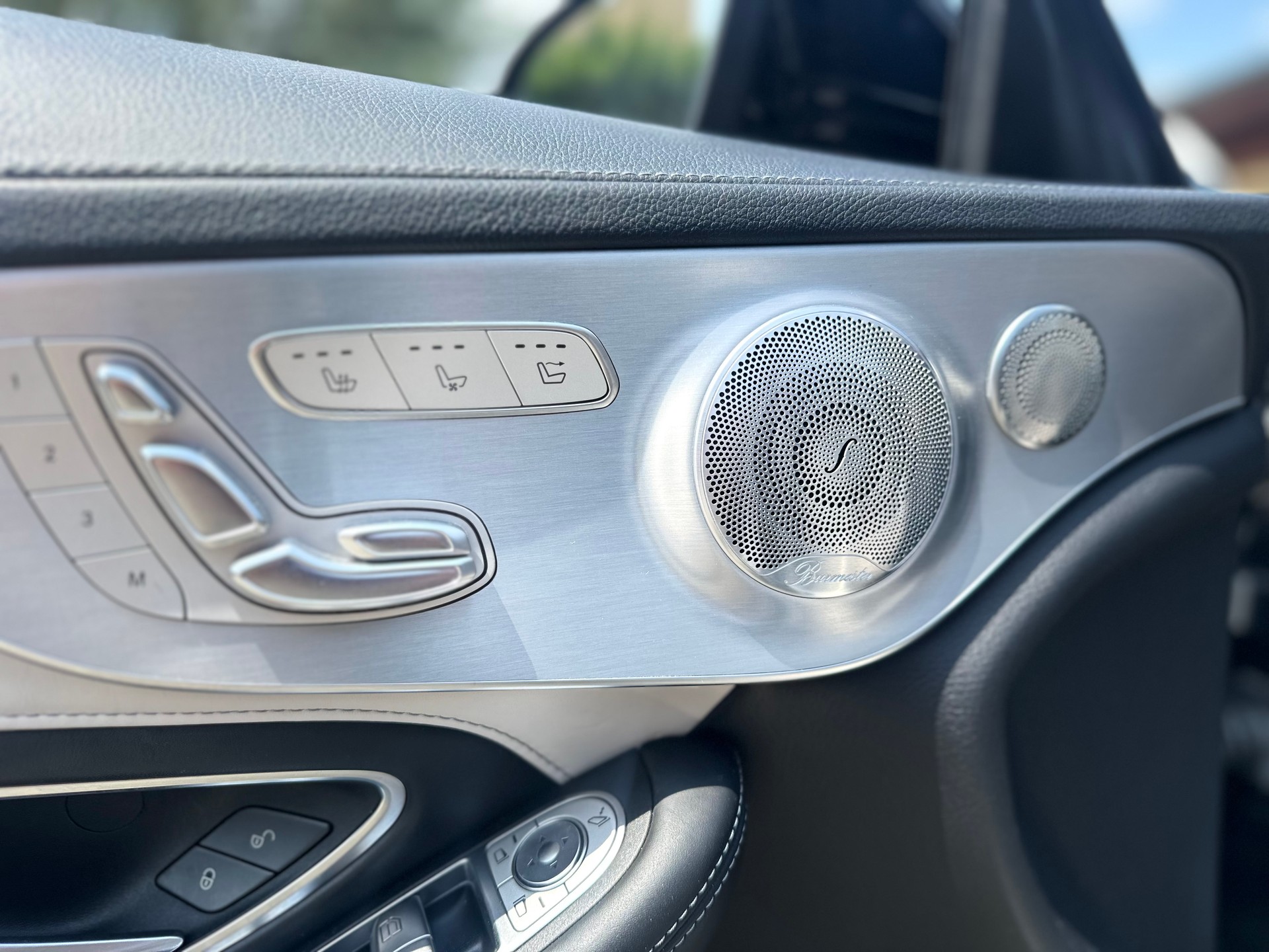 MERCEDES-BENZ C 63 S Cabriolet AMG Speedshift-image-10
