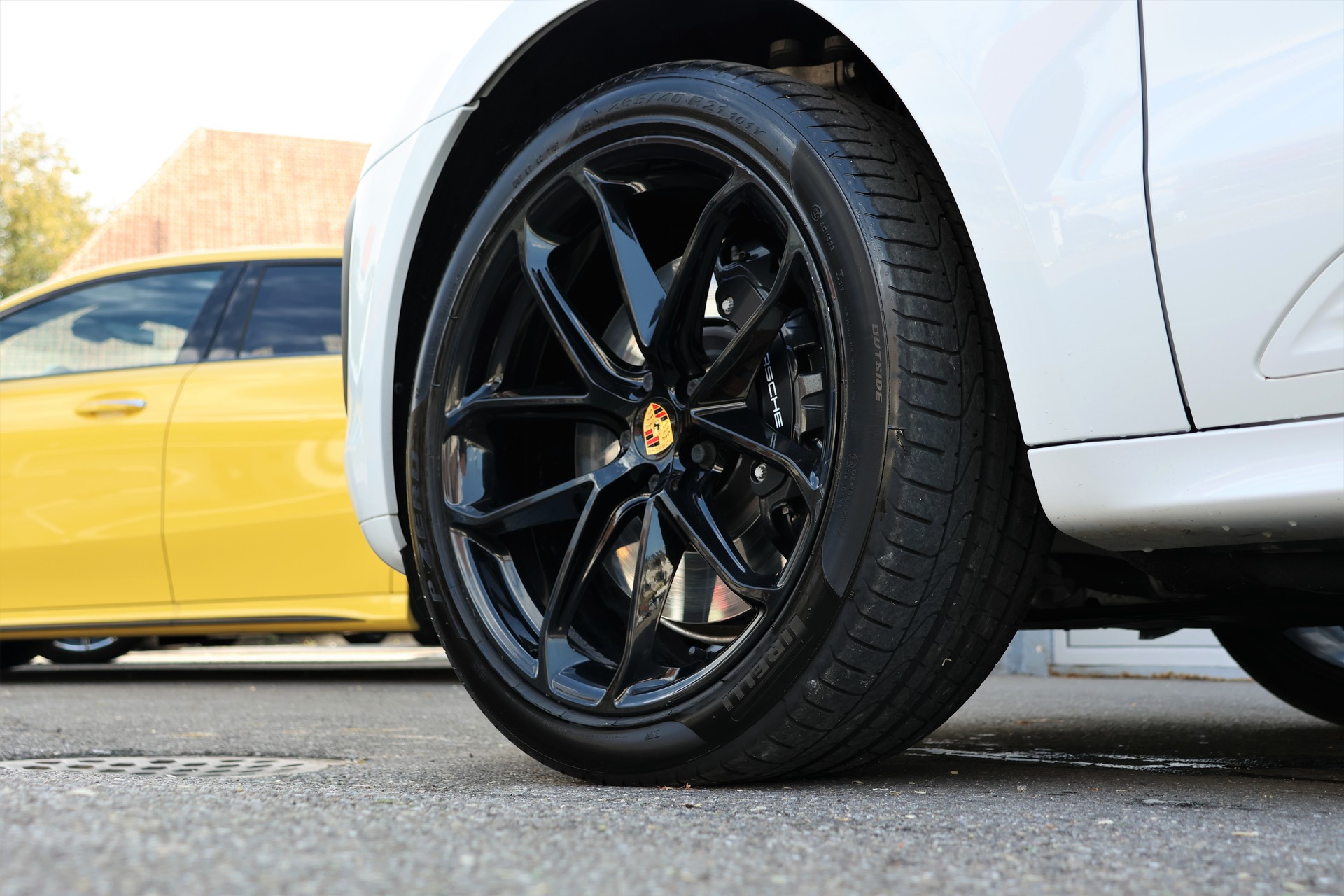 PORSCHE Macan GTS PDK (CH)-image-5