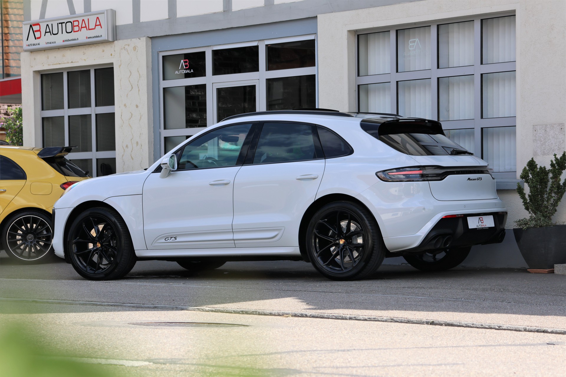 PORSCHE Macan GTS PDK (CH)-showroom-element-2