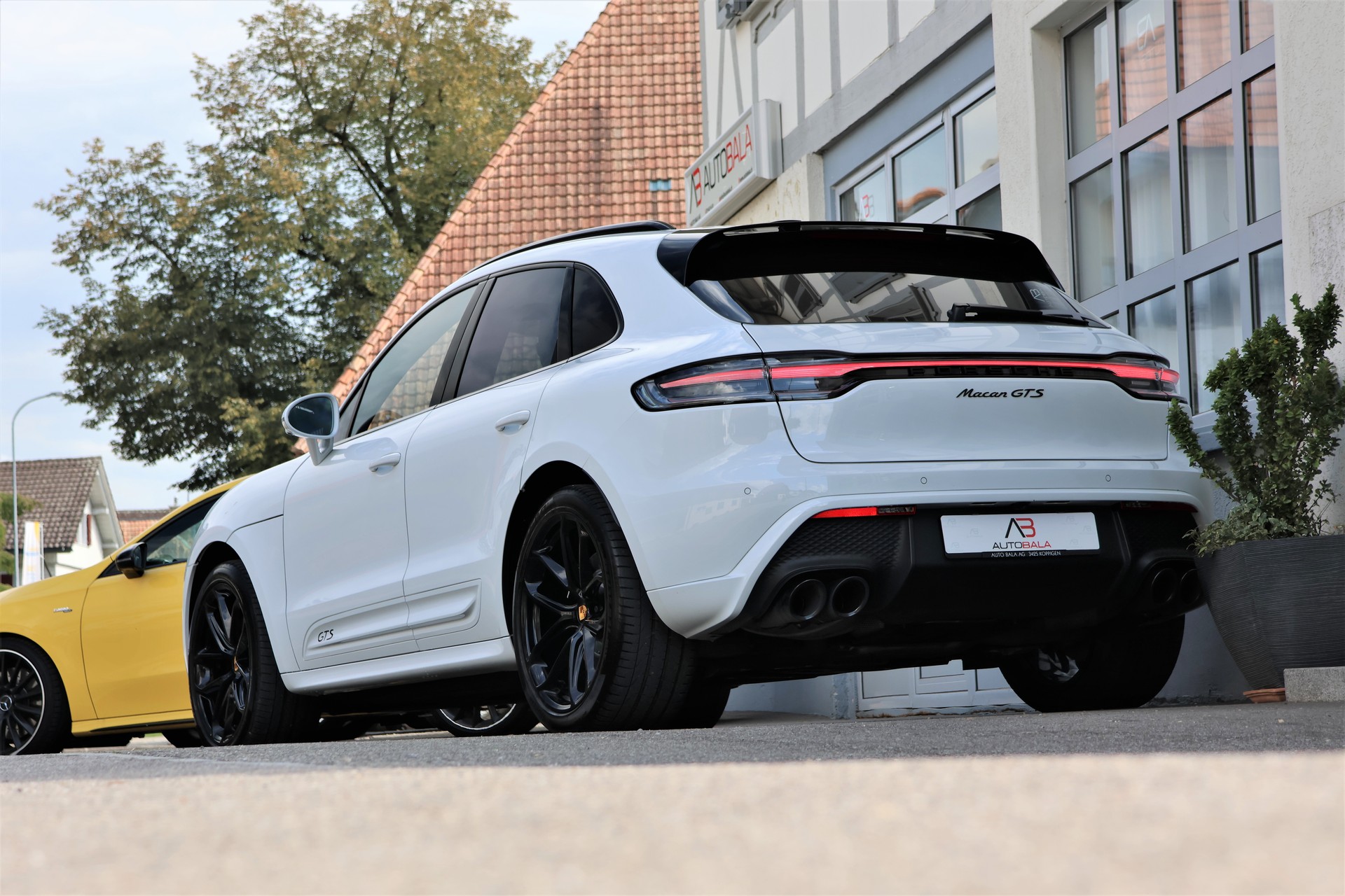 PORSCHE Macan GTS PDK (CH)-showroom-element-1