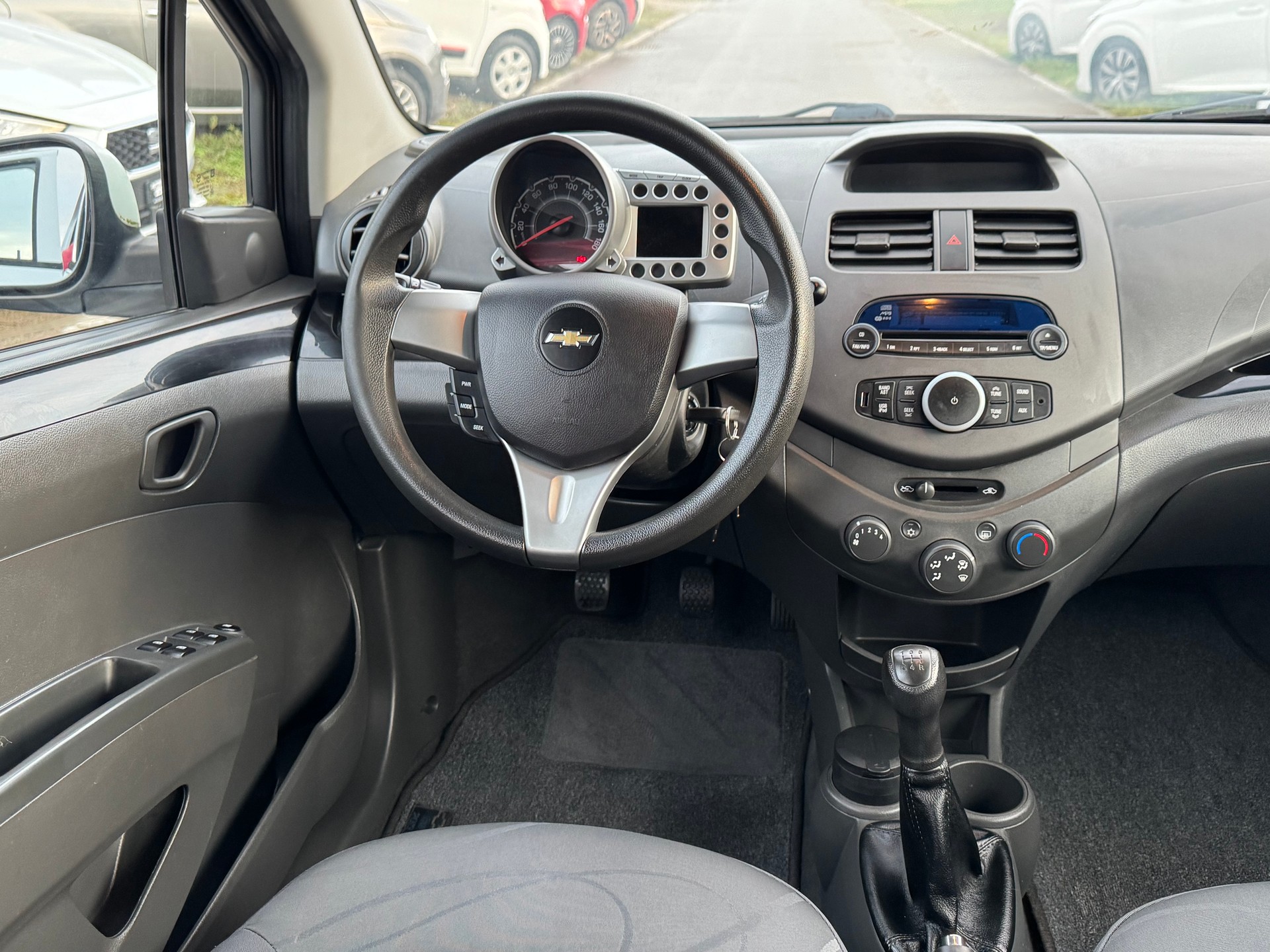 CHEVROLET Spark 1.0 LS-image-8