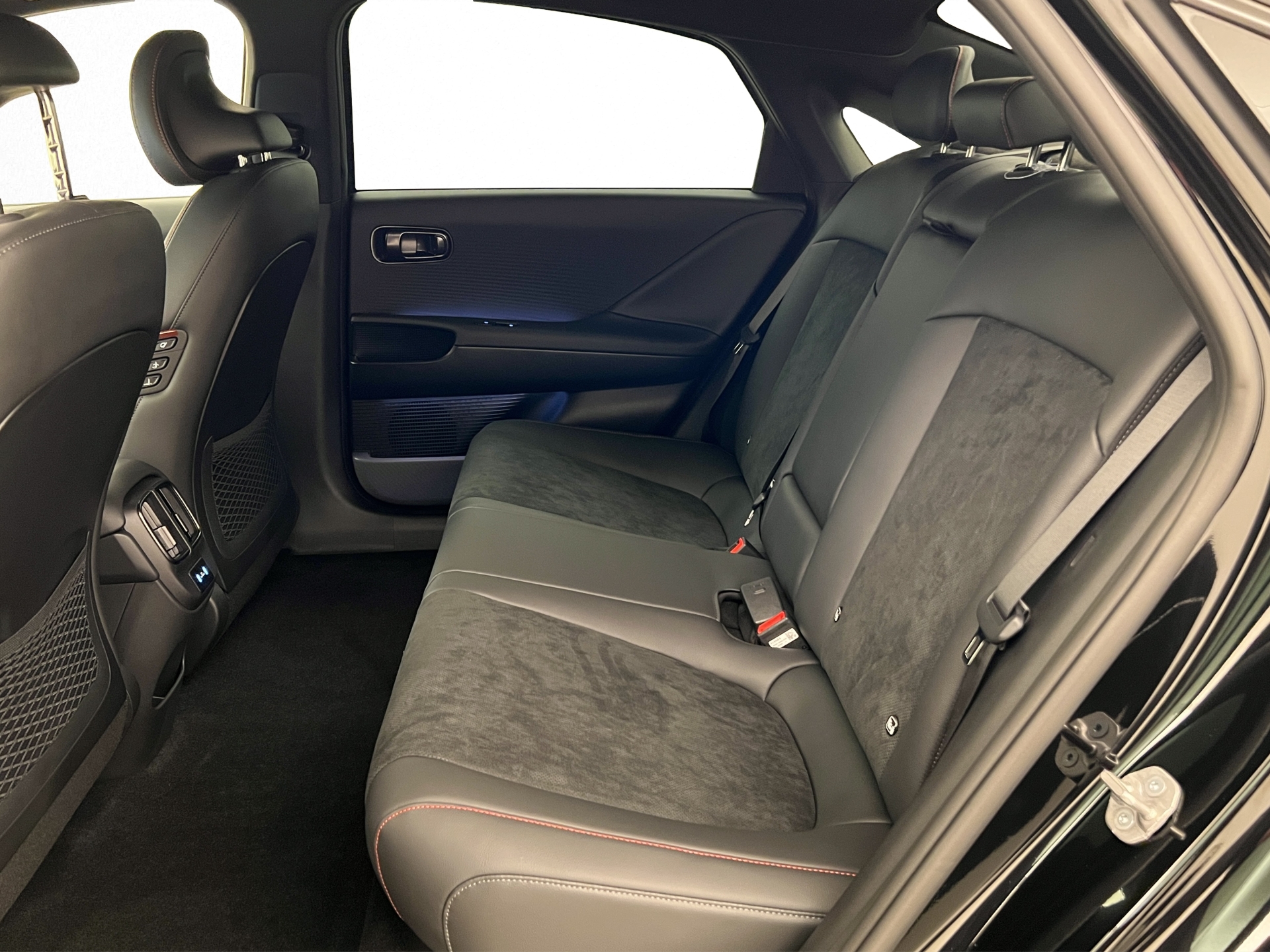 HYUNDAI Ioniq 6 N Line Sunroof 4WD-image-5