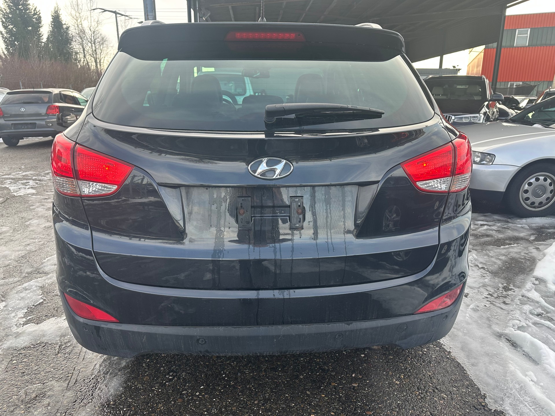 HYUNDAI iX 35 2.0 Premium 4WD Automatic-image-4
