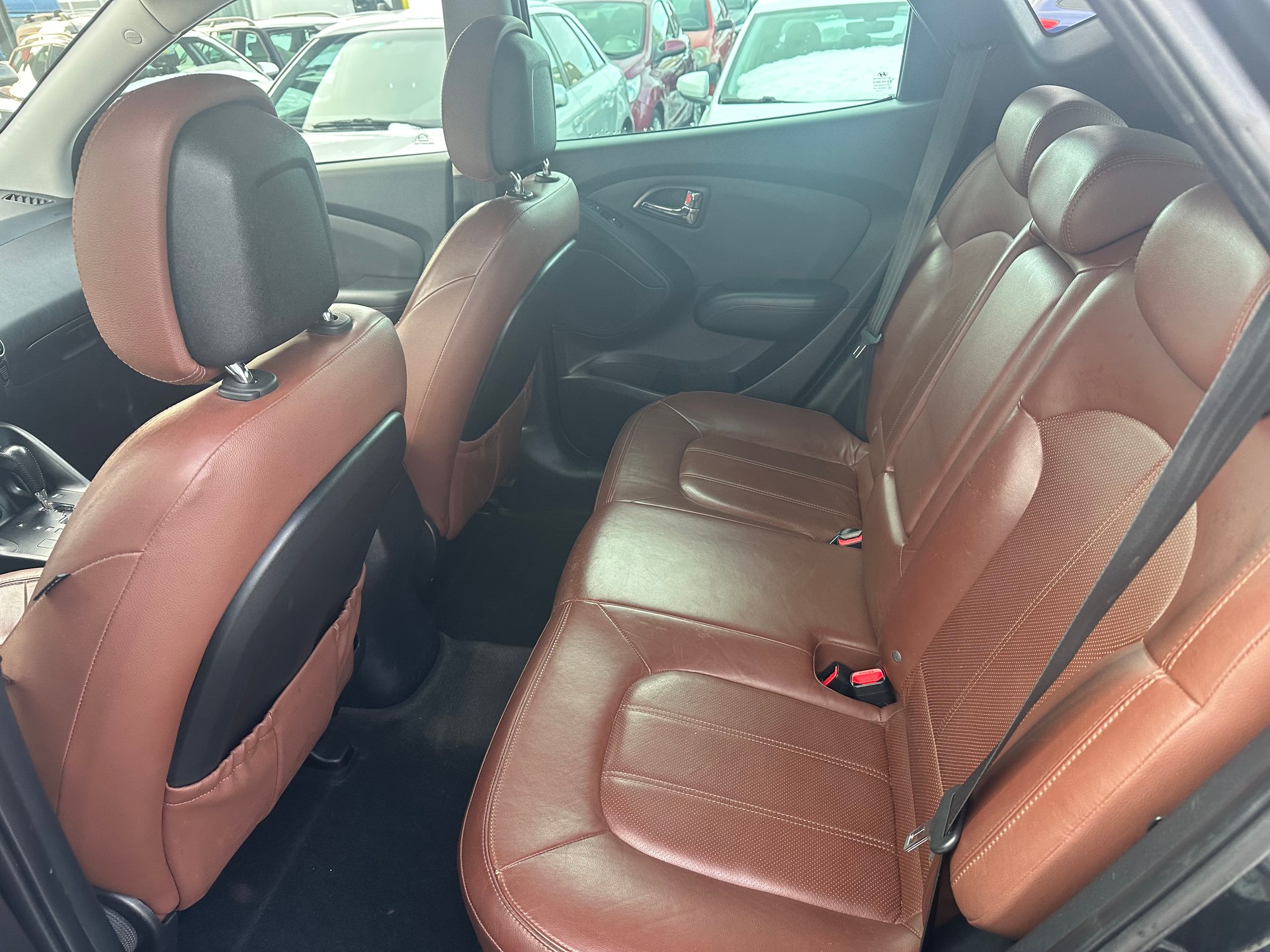 HYUNDAI iX 35 2.0 Premium 4WD Automatic-image-6