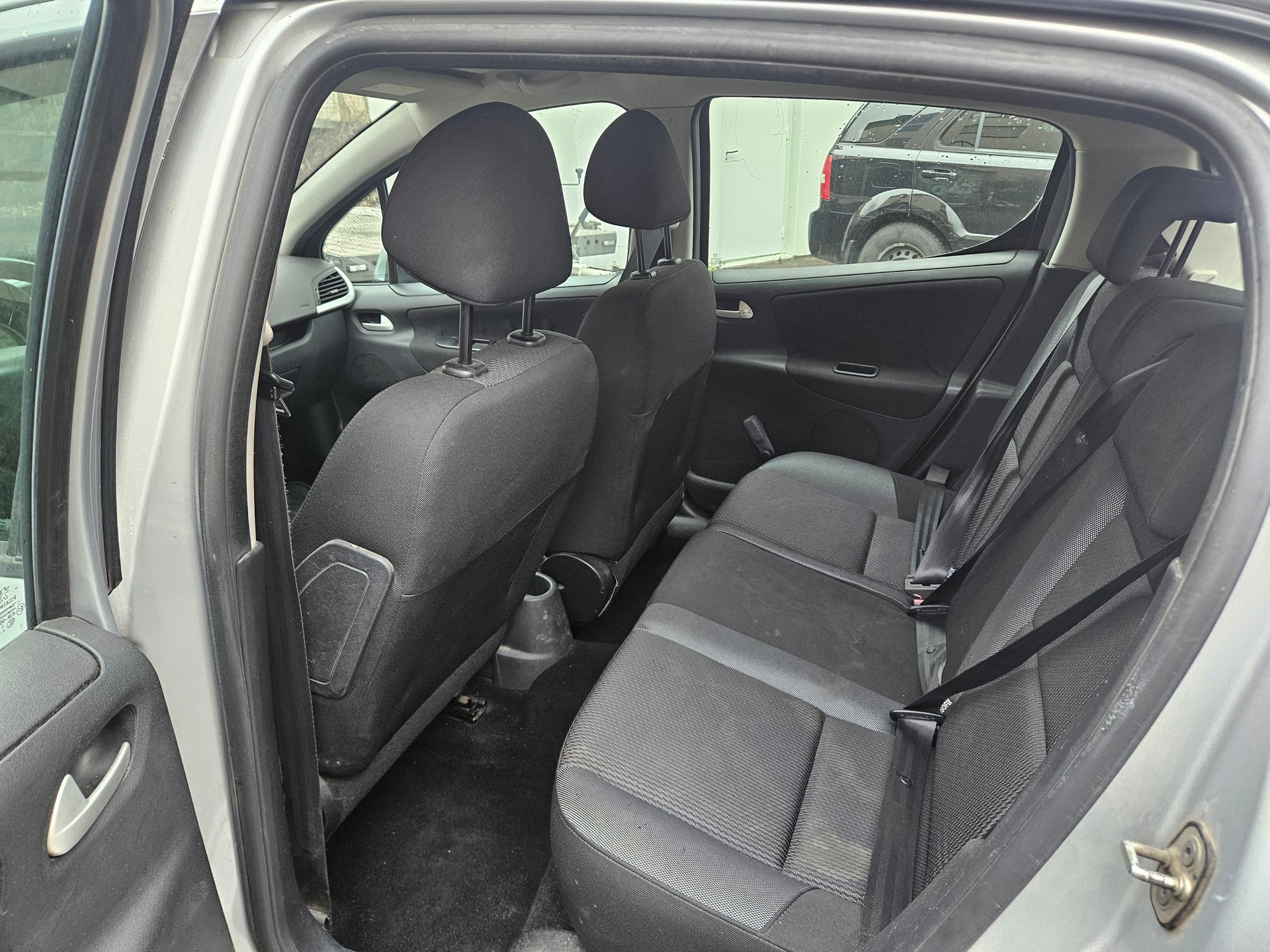 PEUGEOT 207 1.4 16V Swiss Edition-image-10