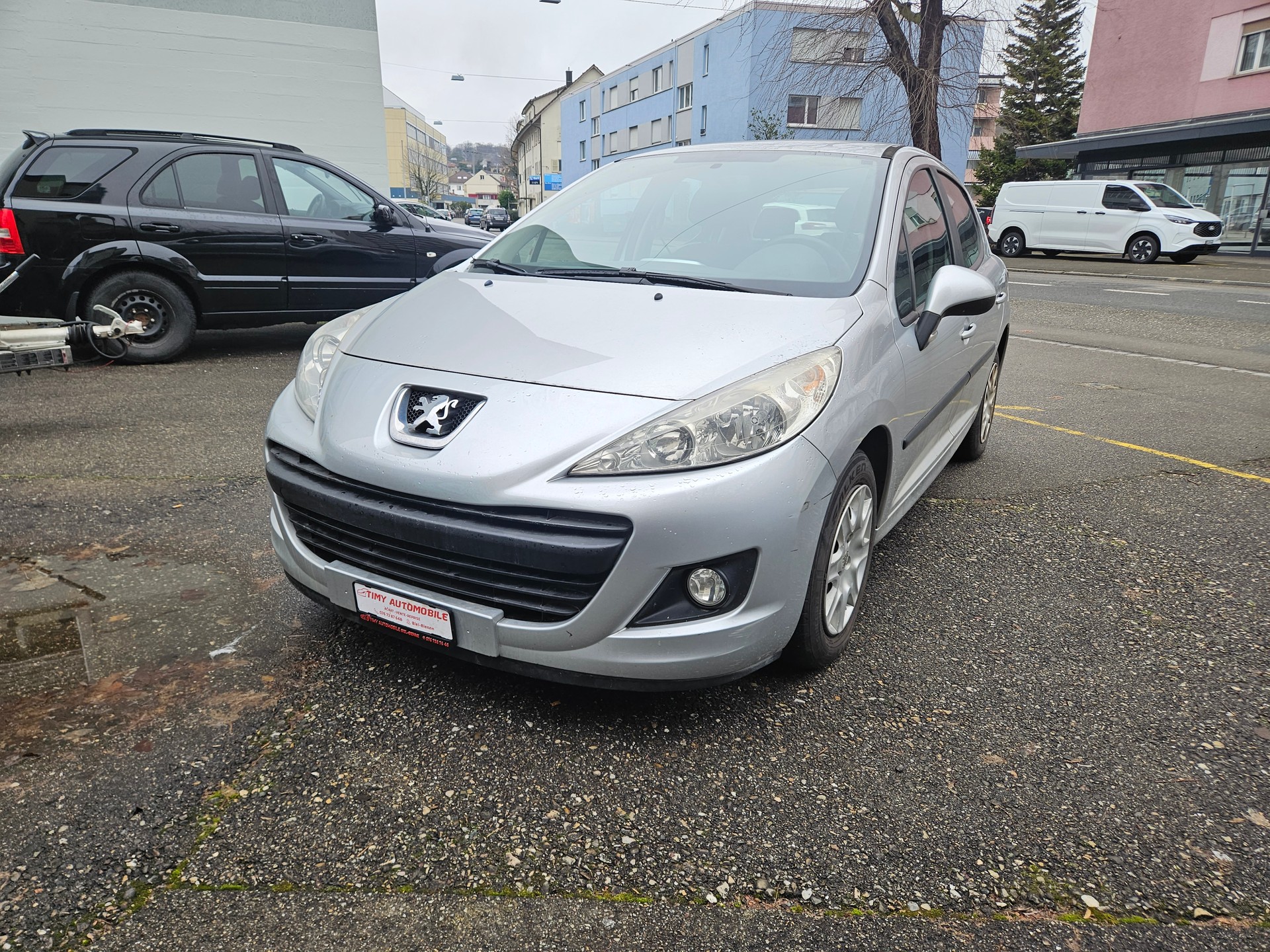 PEUGEOT 207 1.4 16V Swiss Edition