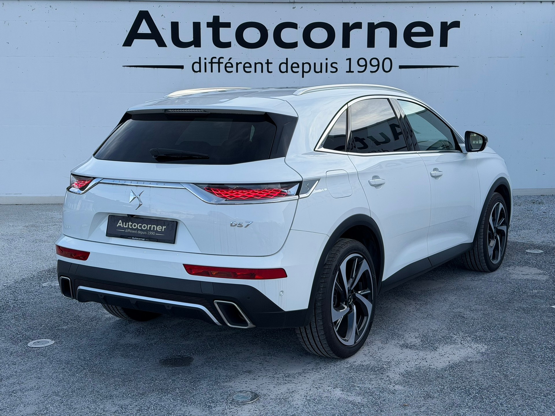 DS AUTOMOBILES DS 7 Crossback 1.6 PureTech Rivoli EAT8-showroom-element-3