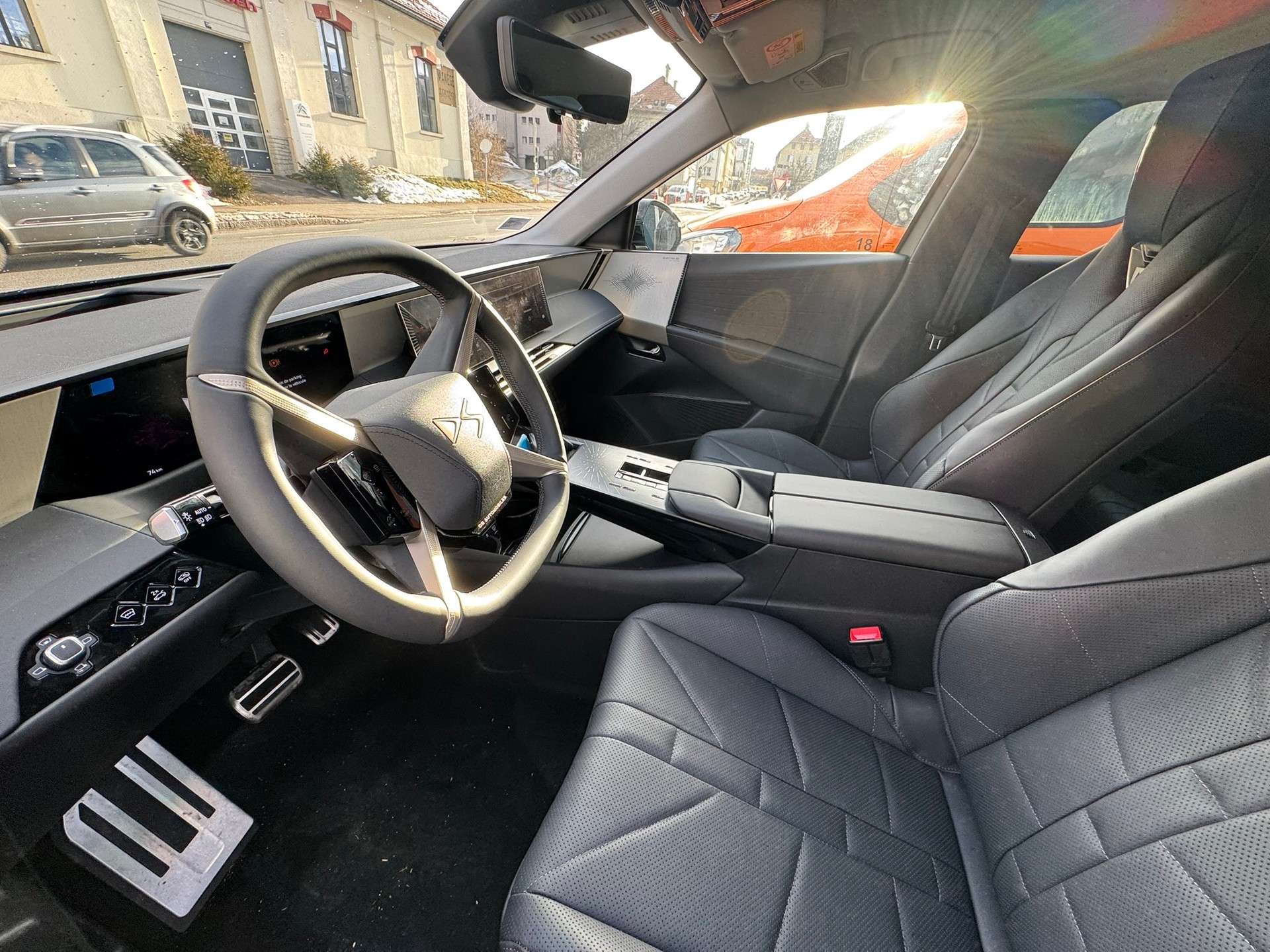DS AUTOMOBILES DS N8 E-Tense 350 4x4 Etoile Long Range-image-5