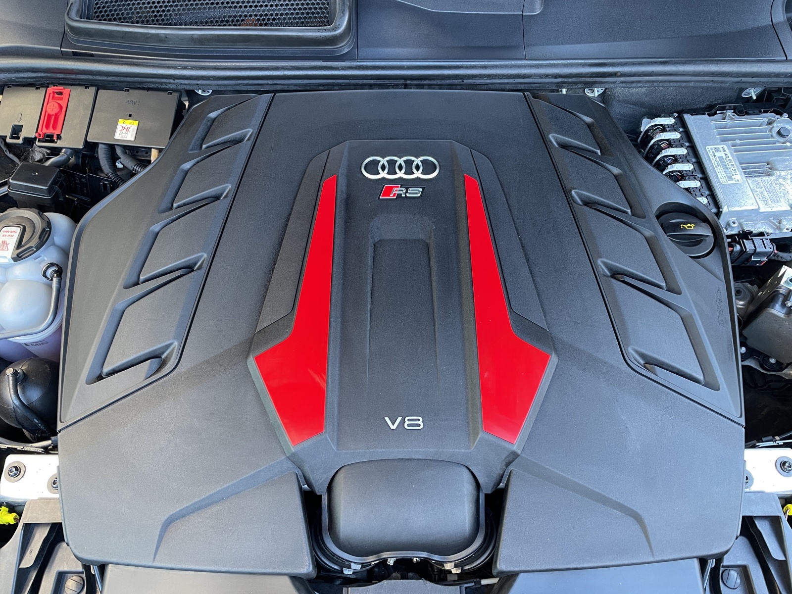 AUDI RSQ8 quattro-image-19