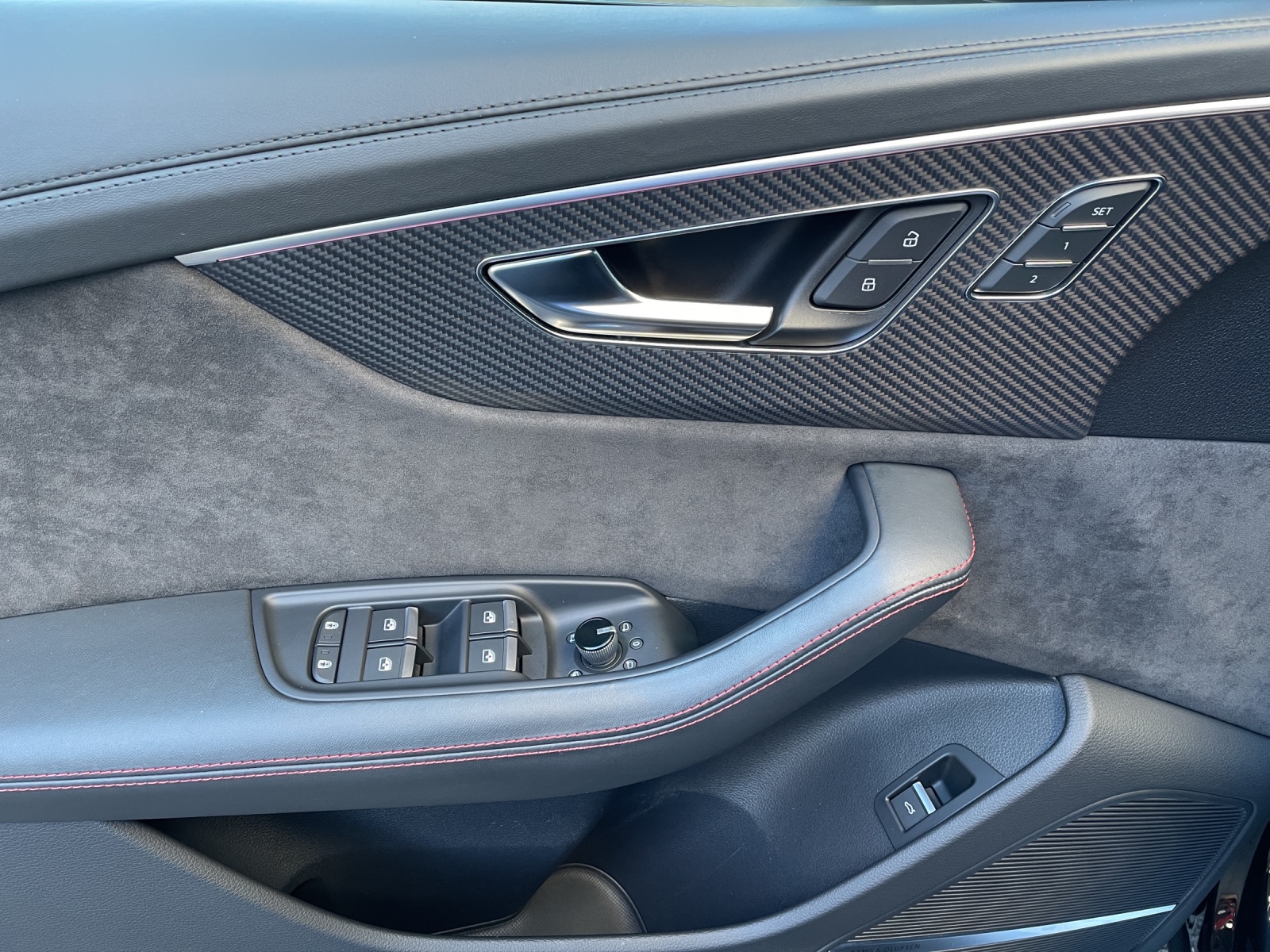 AUDI RSQ8 quattro-image-8